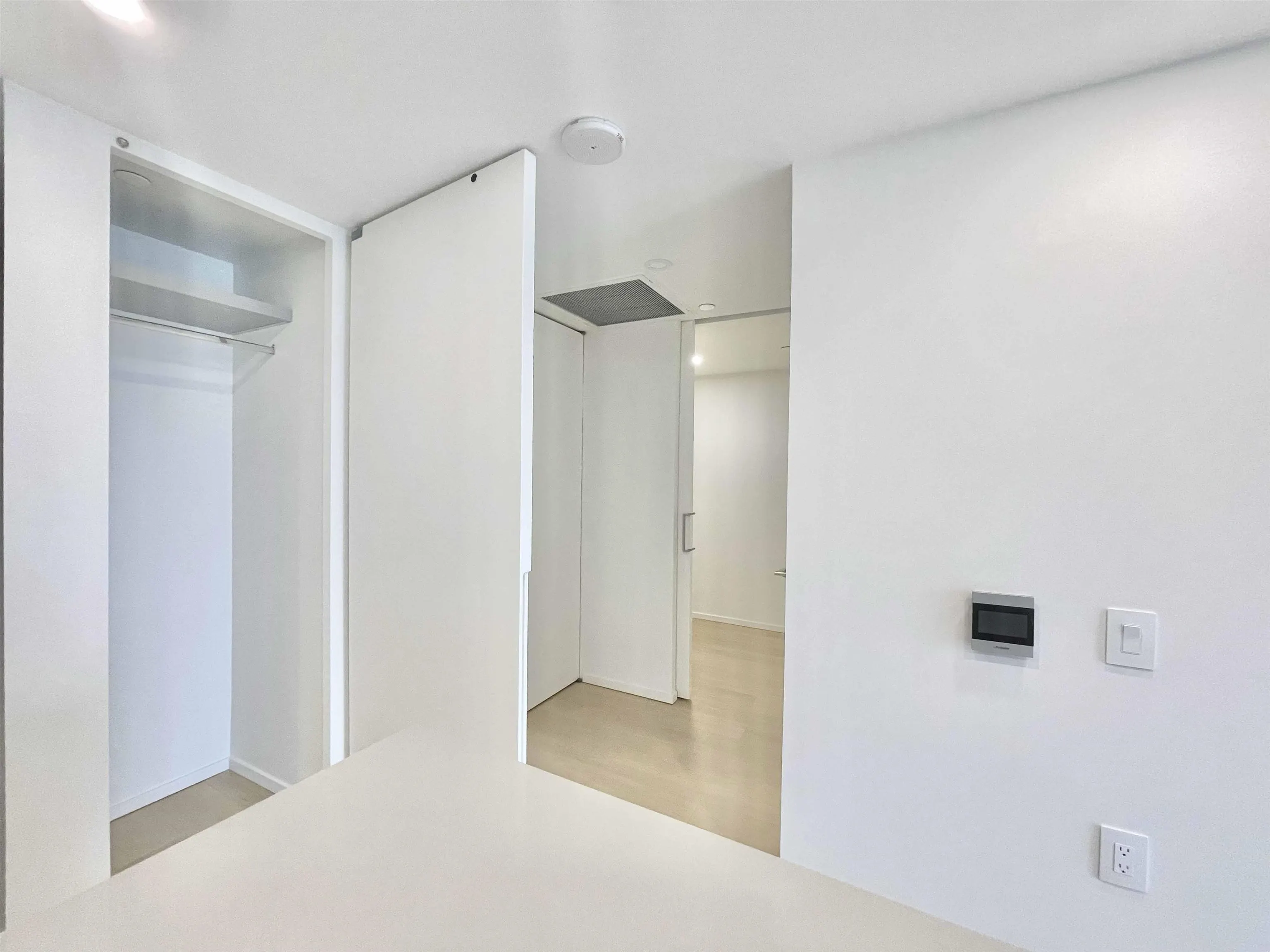 1705 889 Pacific Street