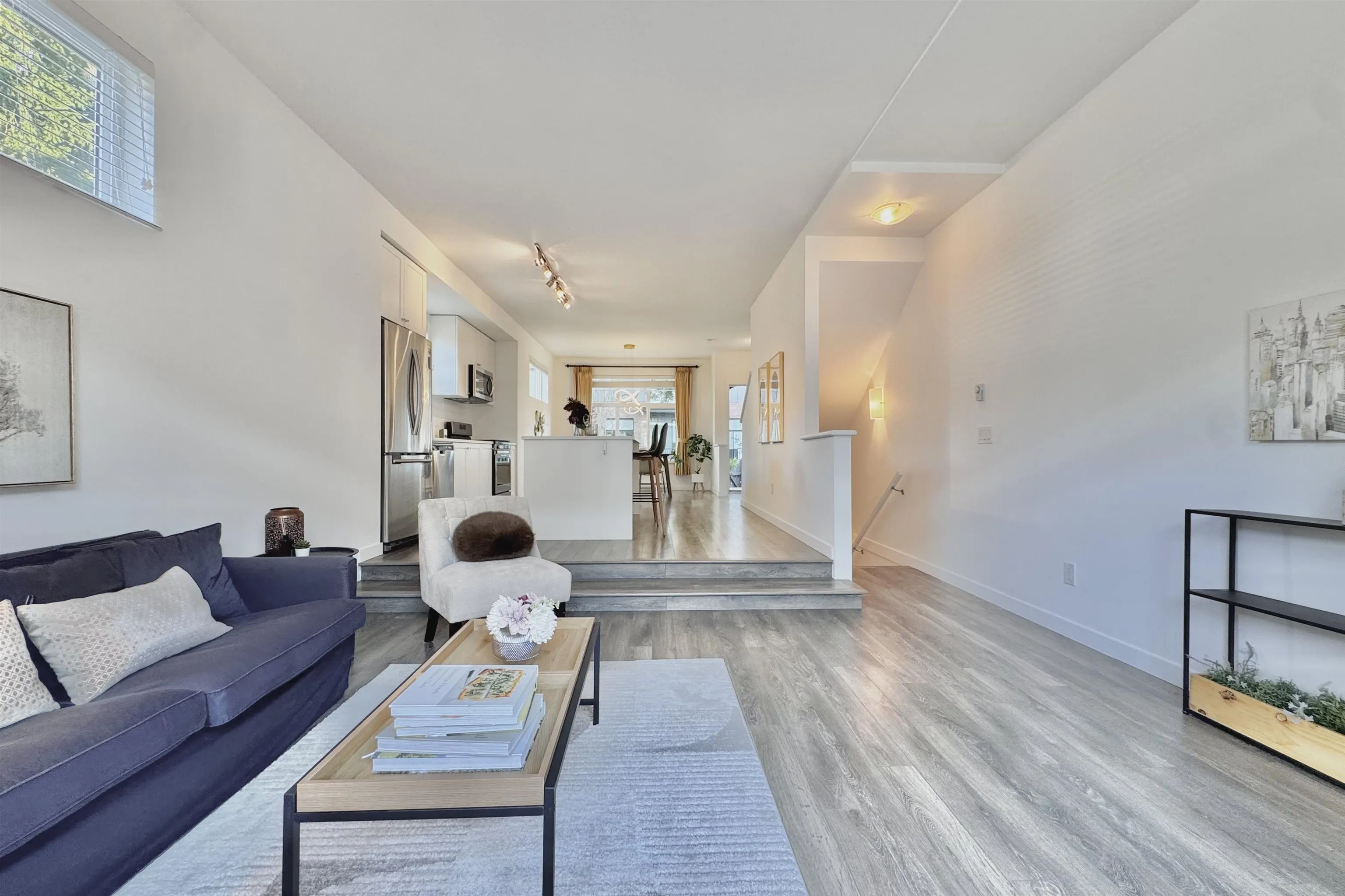 36 16678 25 Avenue