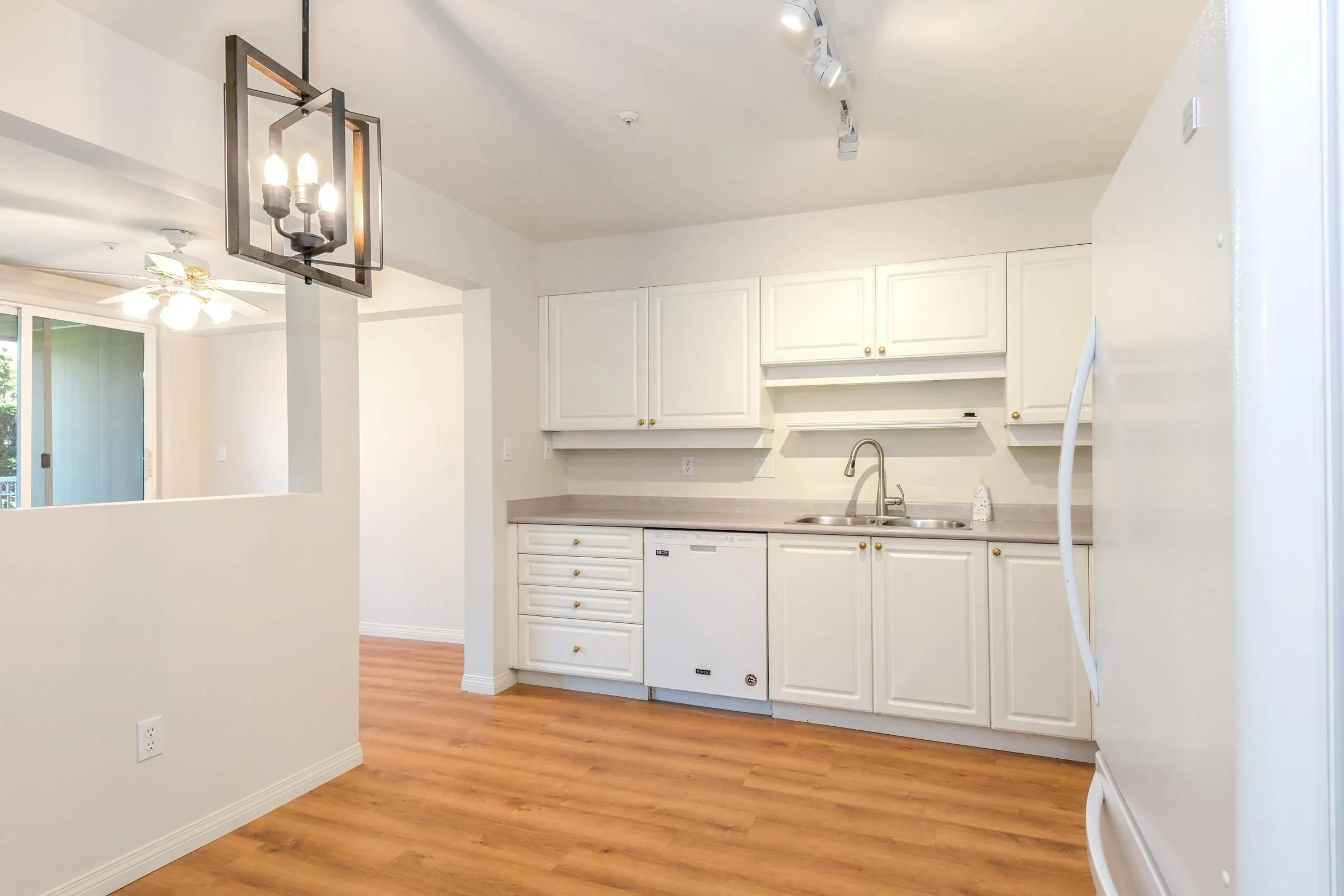 205 5909 177b Street