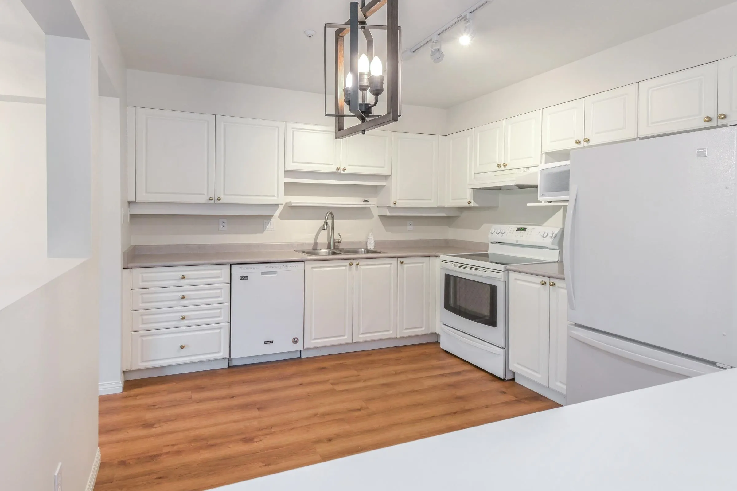 205 5909 177b Street