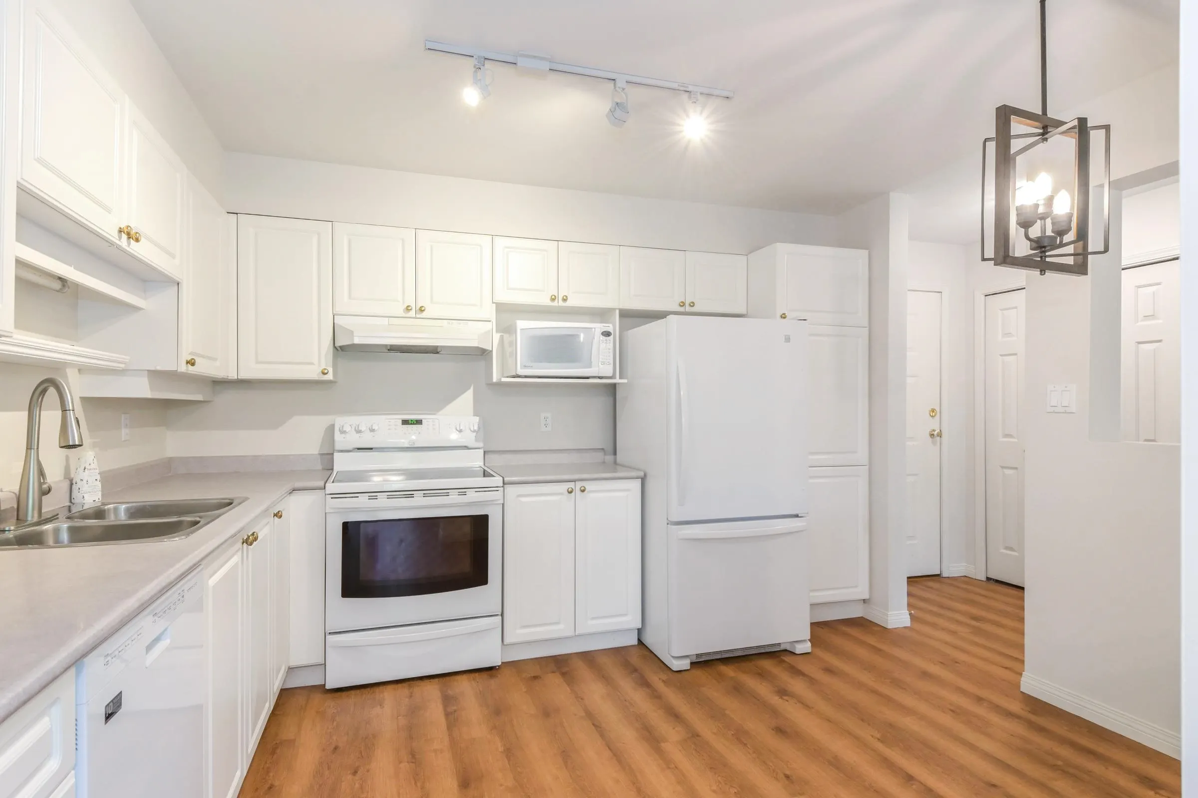 205 5909 177b Street