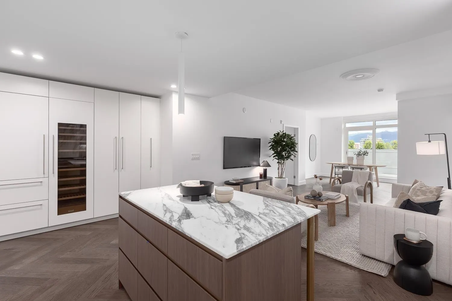 406 3668 W 10th Avenue