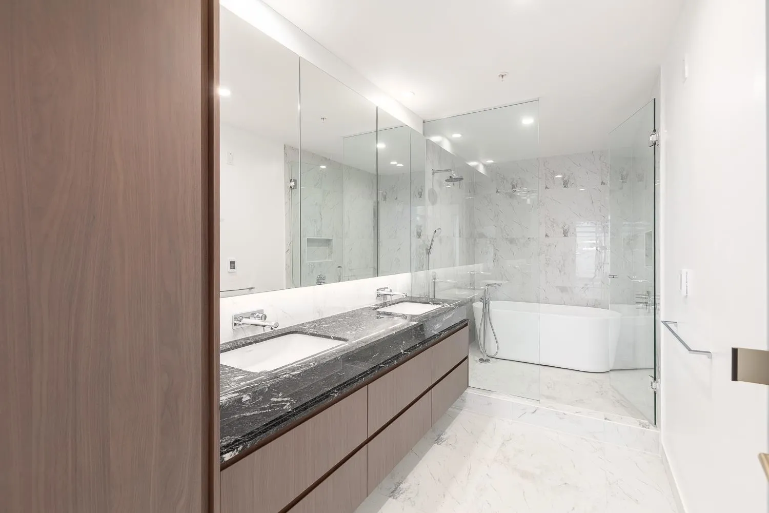 406 3668 W 10th Avenue