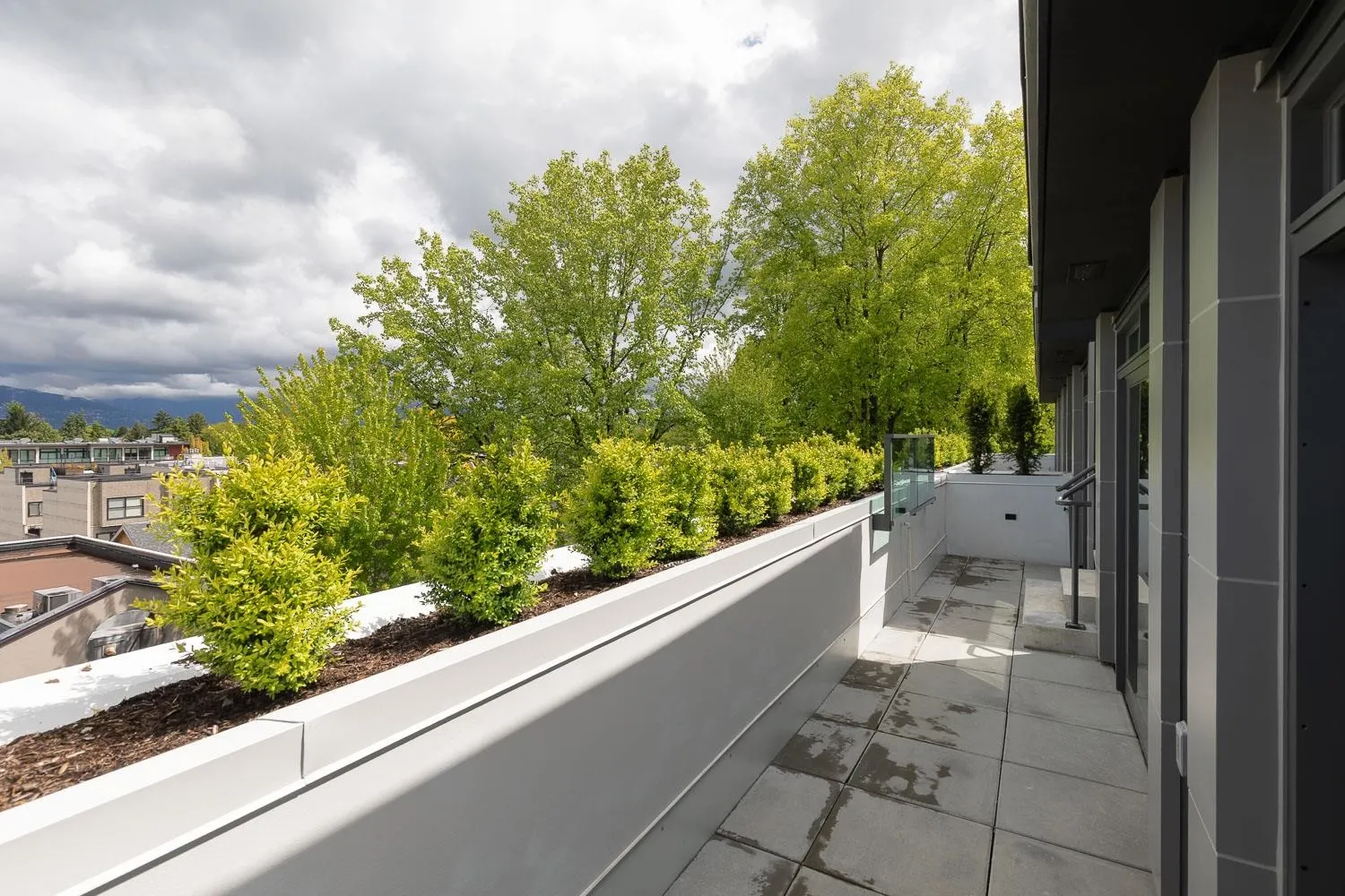 406 3668 W 10th Avenue