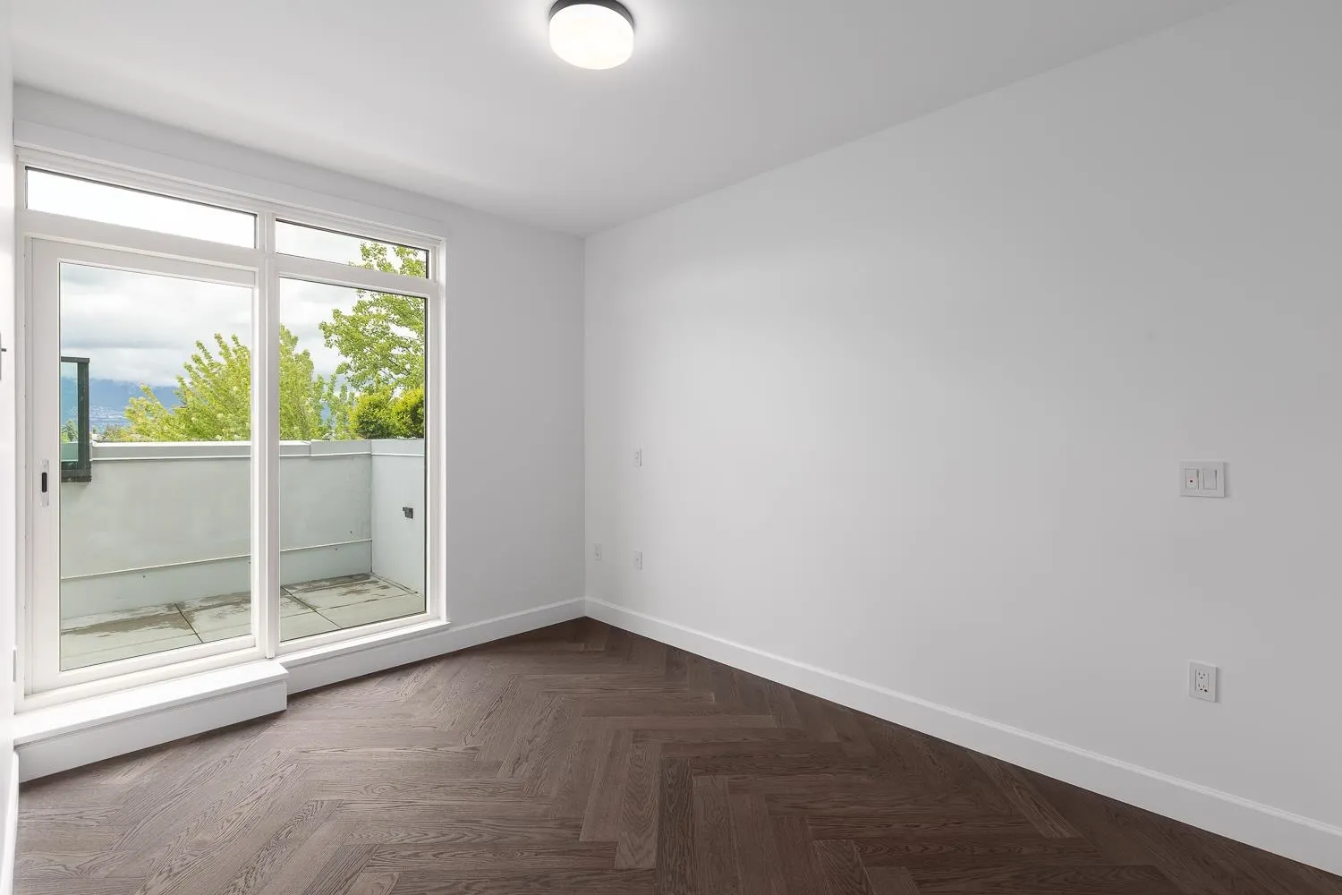 406 3668 W 10th Avenue