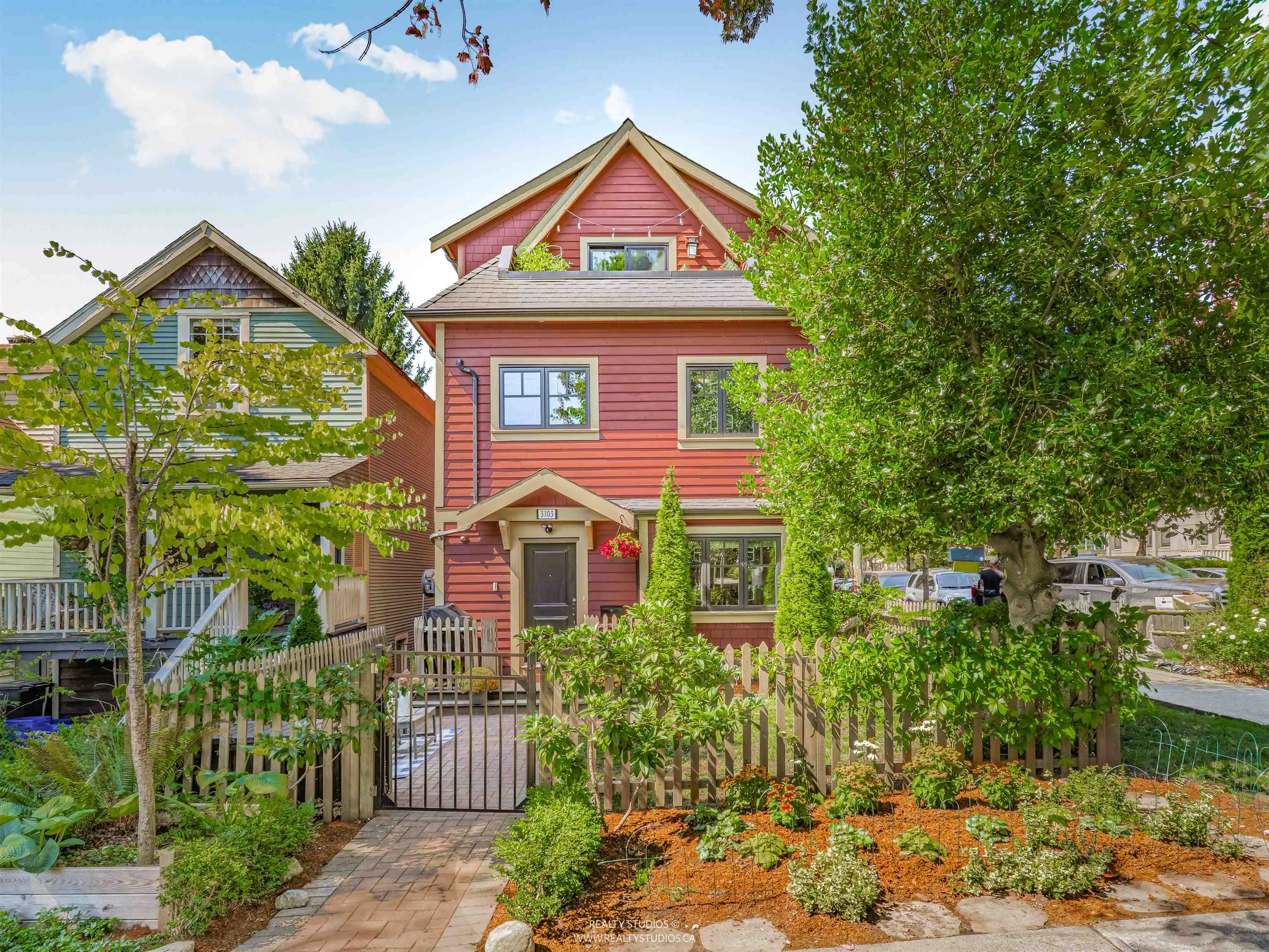 3103 St. George Street