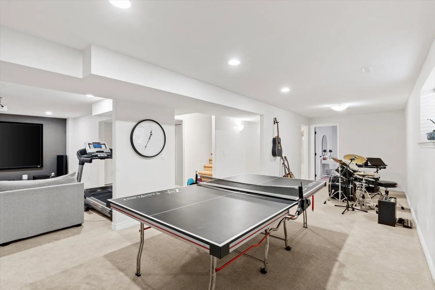 6819 School Lane