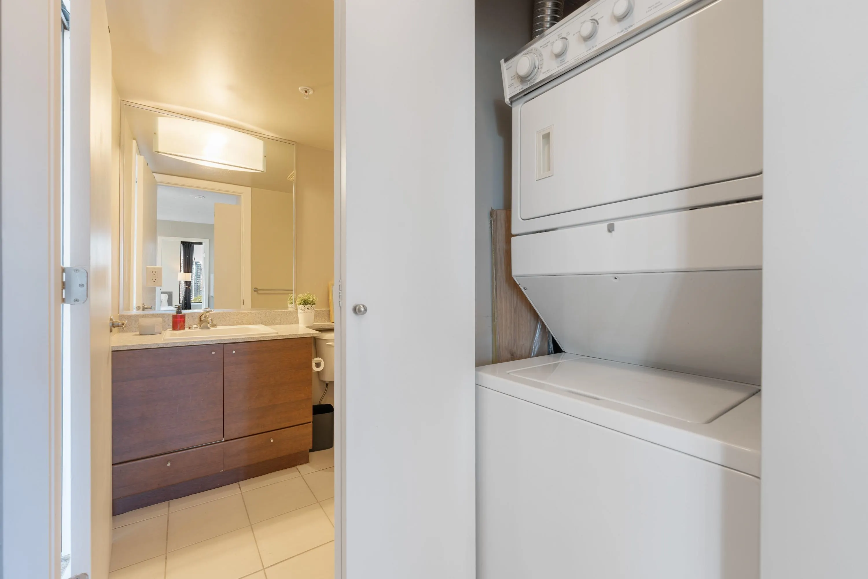 1806 4178 Dawson Street