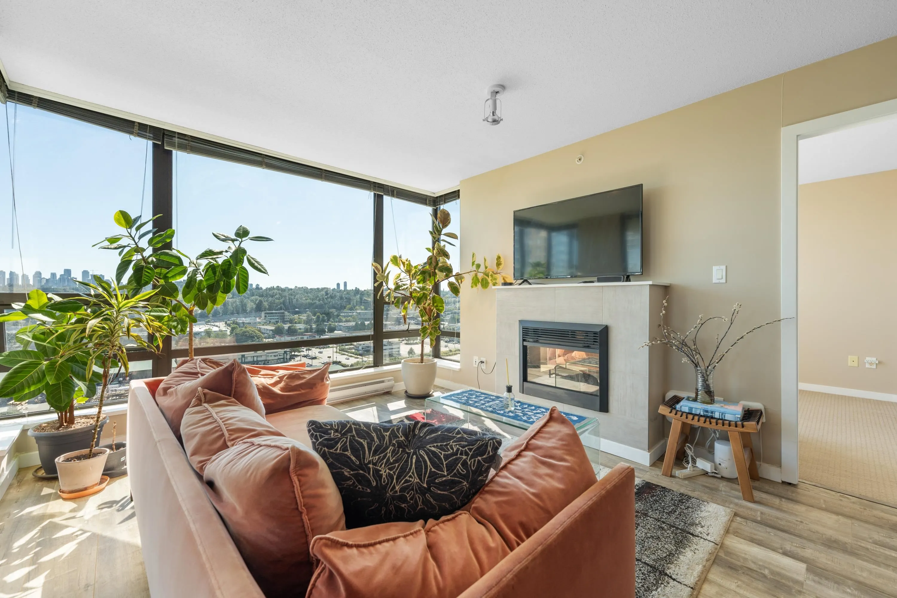 1806 4178 Dawson Street
