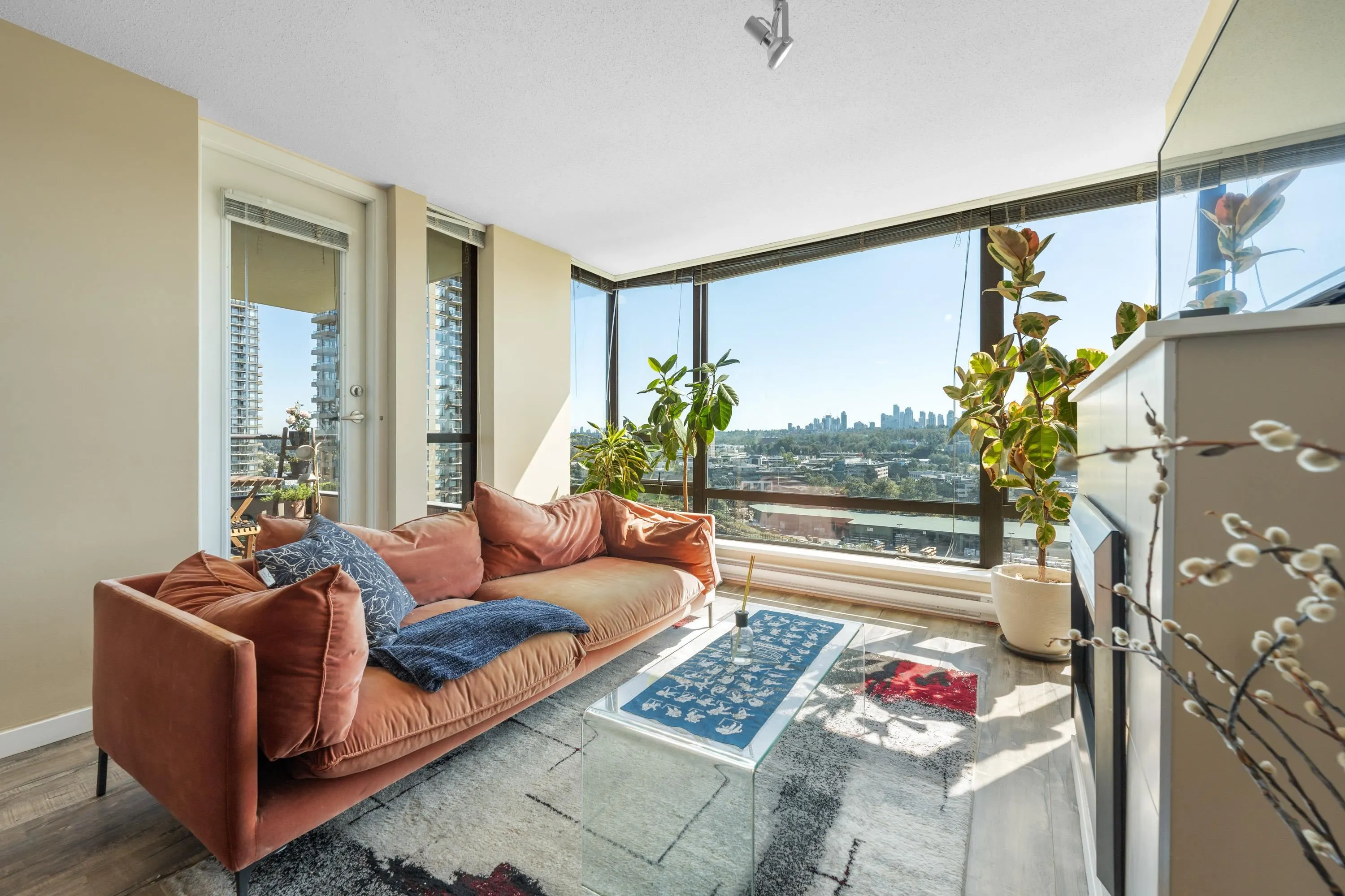 1806 4178 Dawson Street