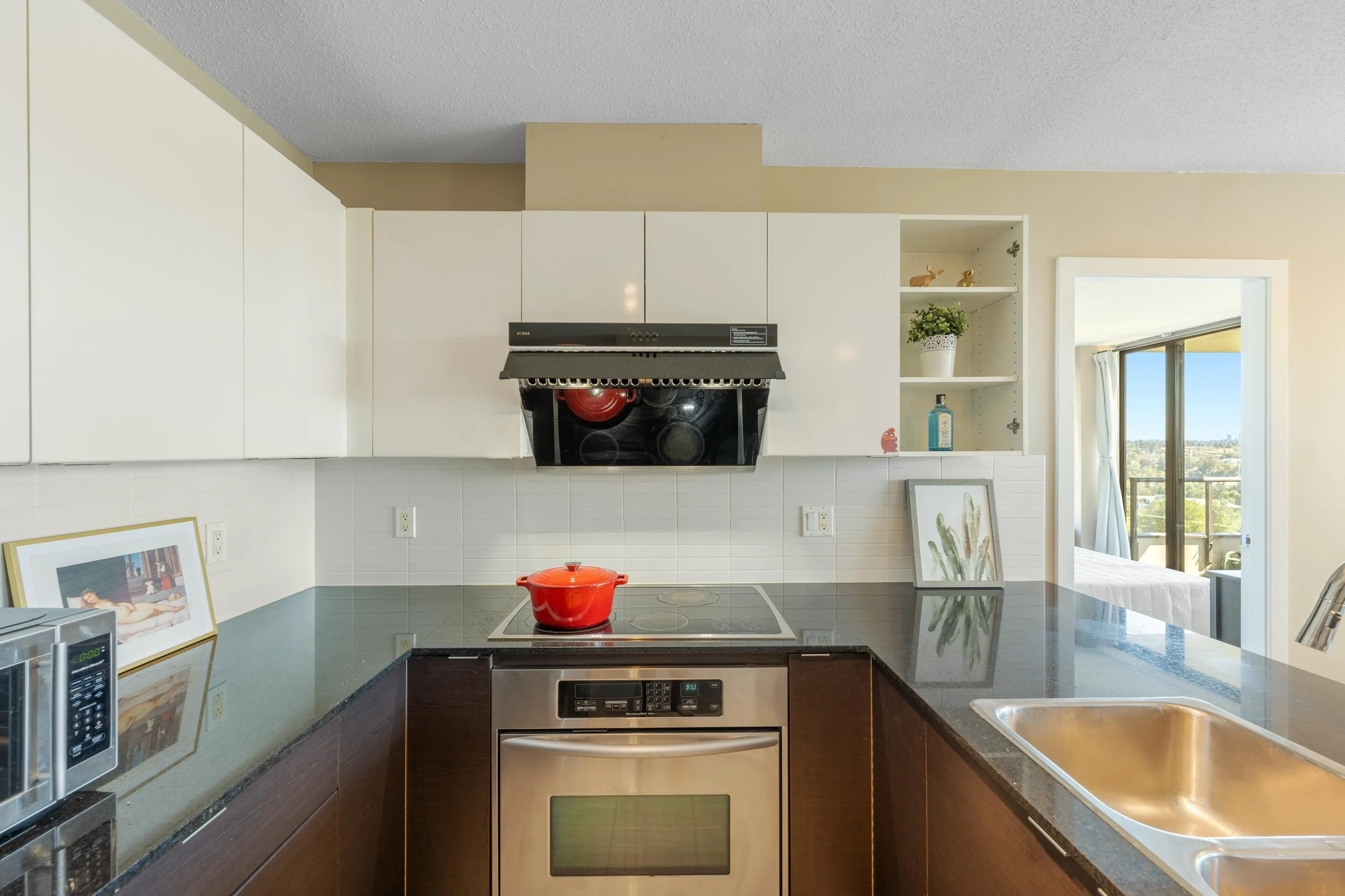 1806 4178 Dawson Street