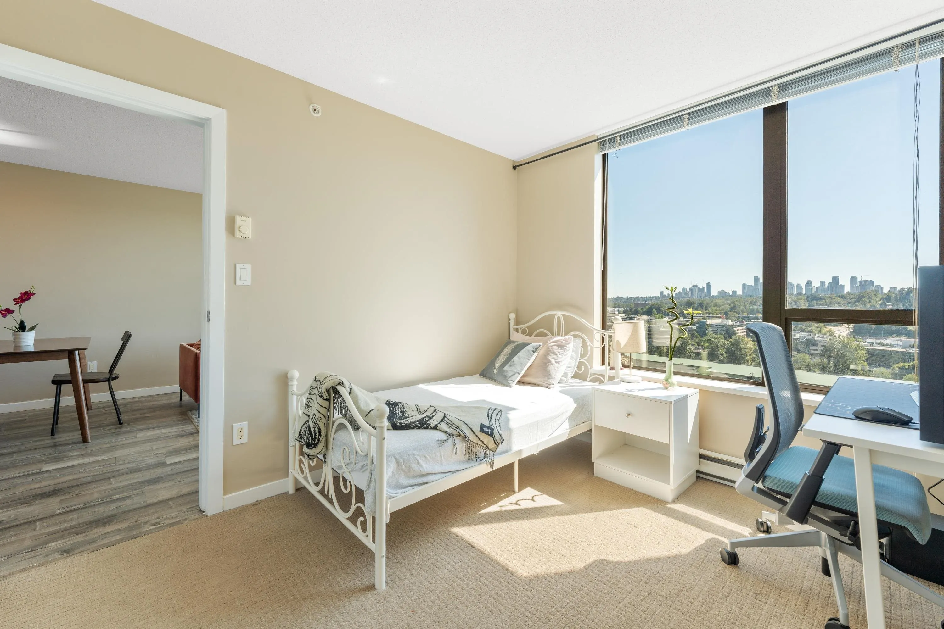 1806 4178 Dawson Street
