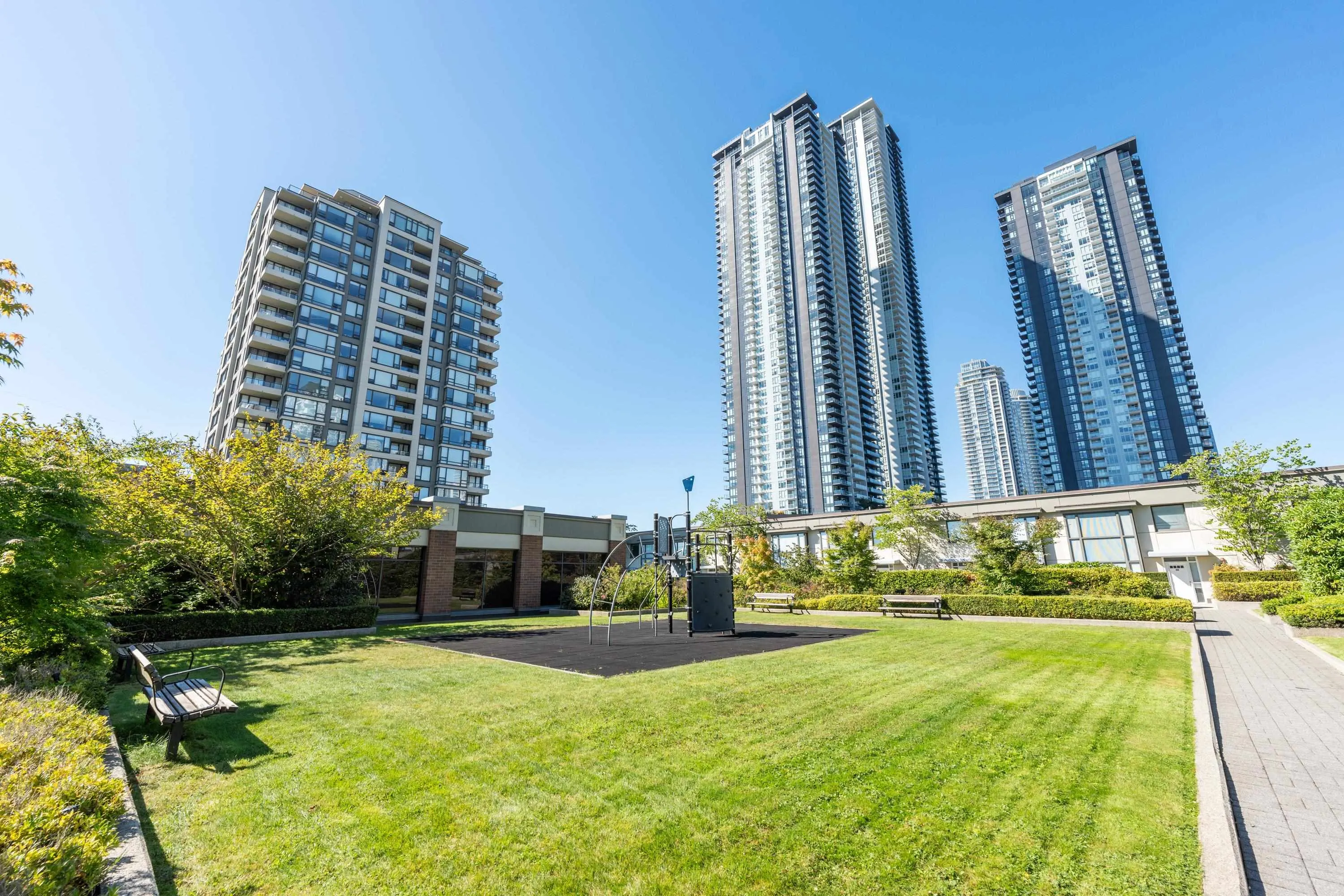 1806 4178 Dawson Street