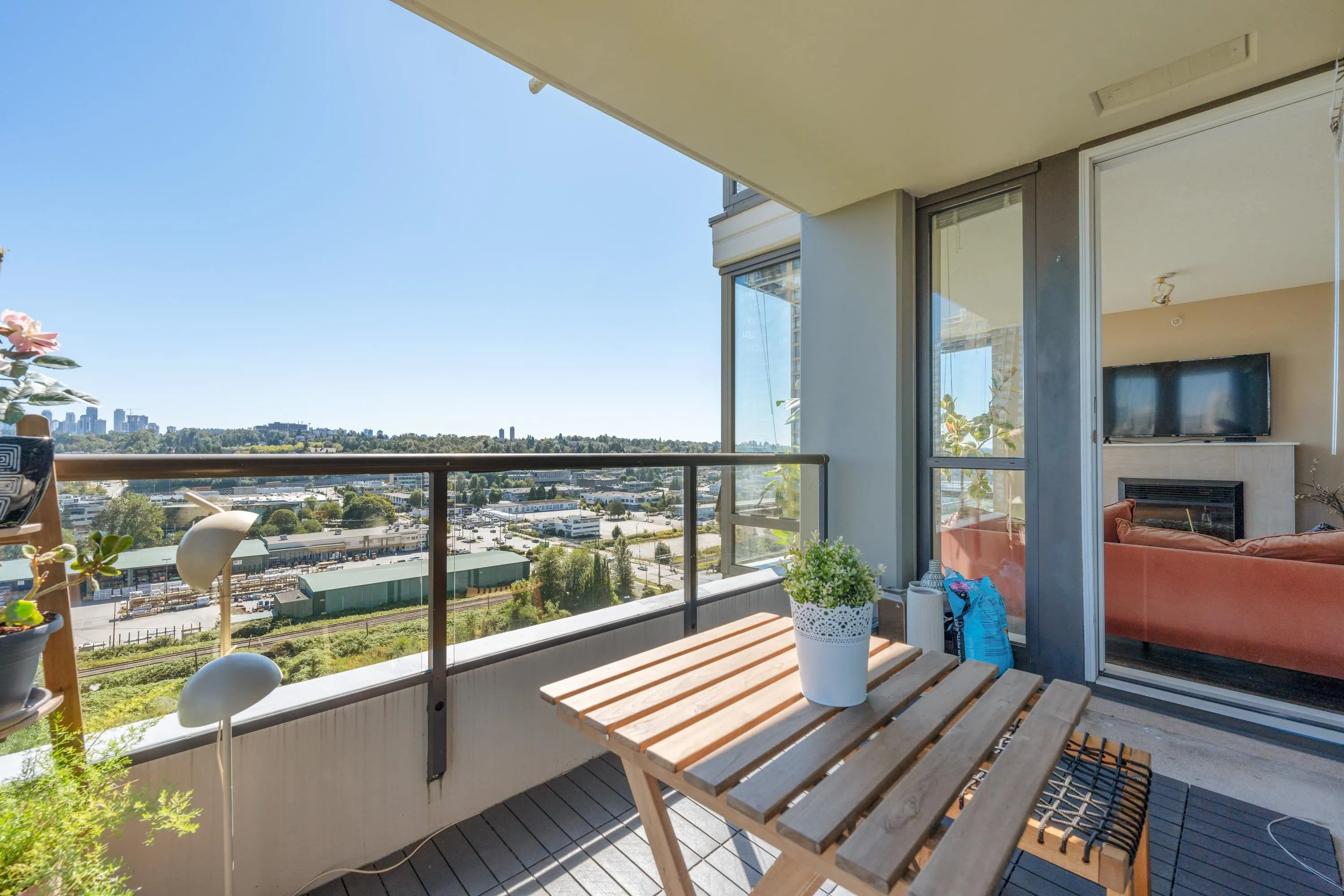 1806 4178 Dawson Street