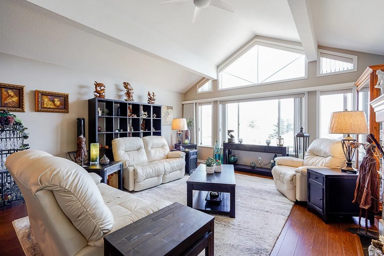 25 8590 Sunrise Drive