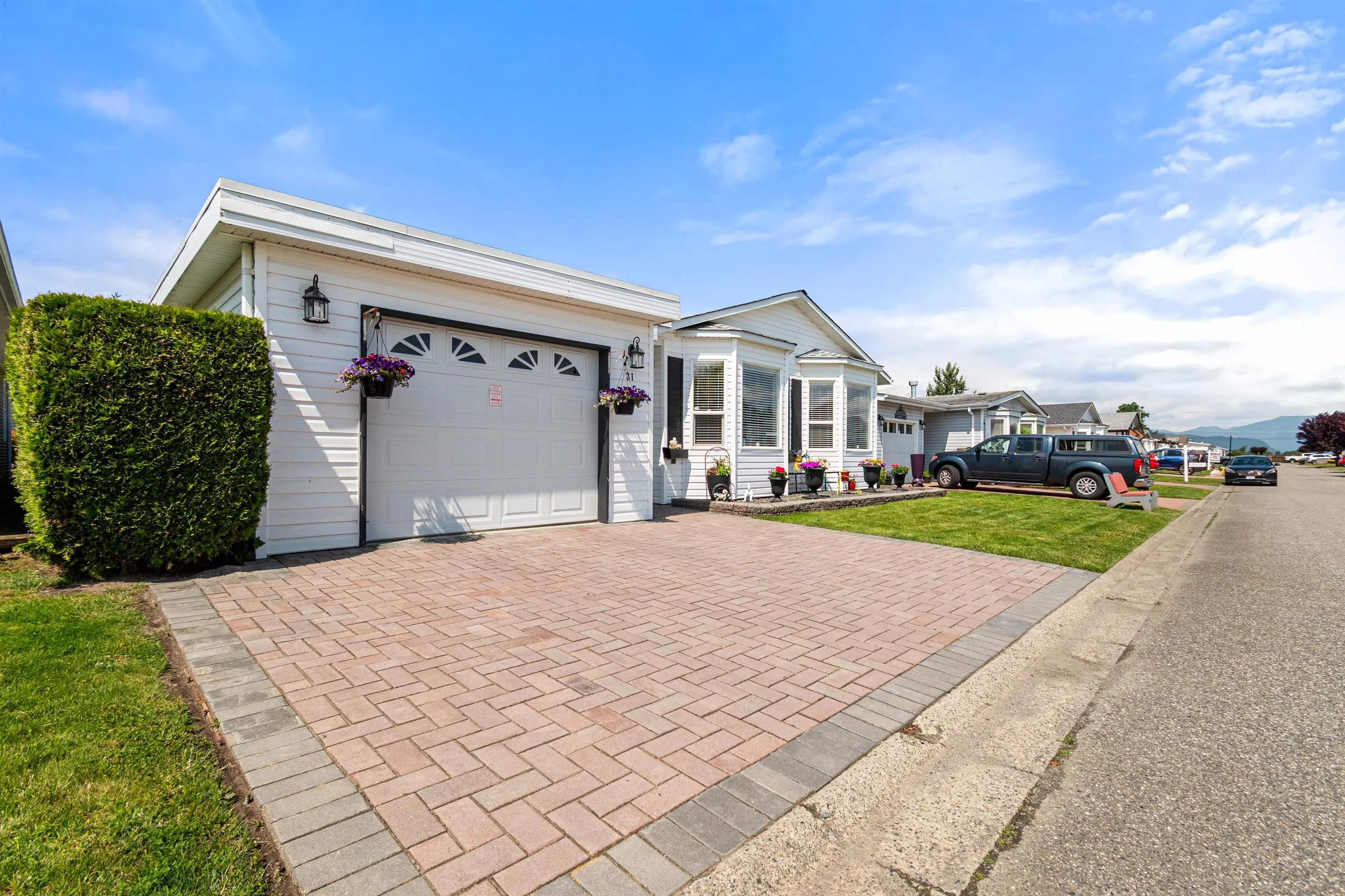 31 45918 Knight Road