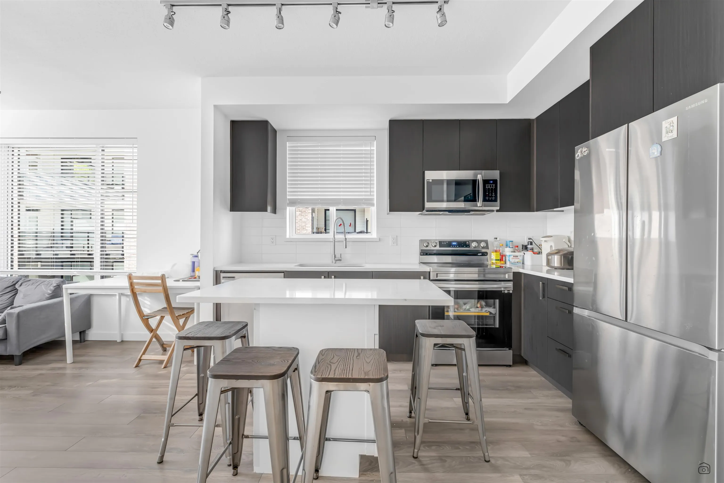 316 15858 Fraser Highway