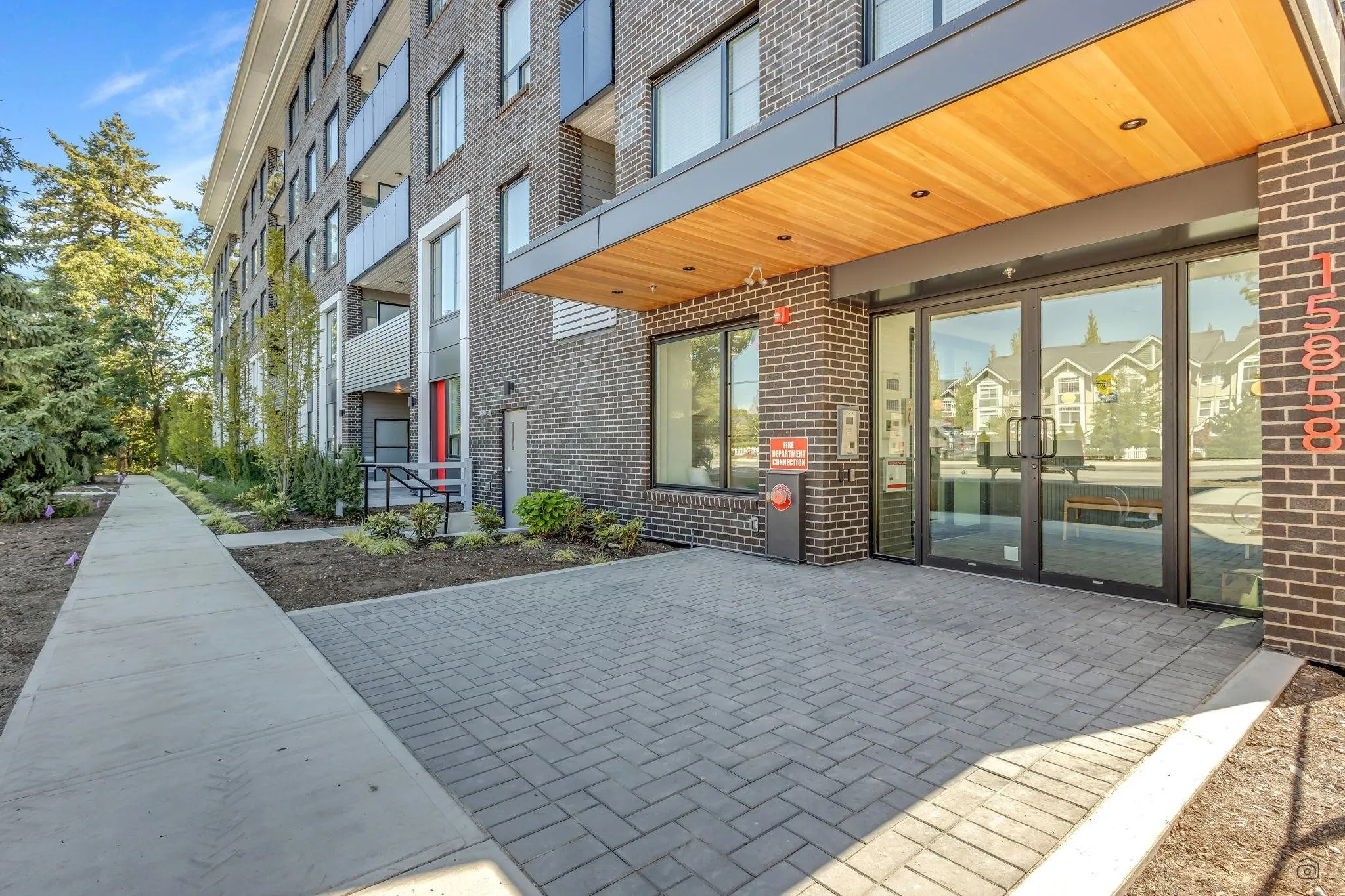 316 15858 Fraser Highway