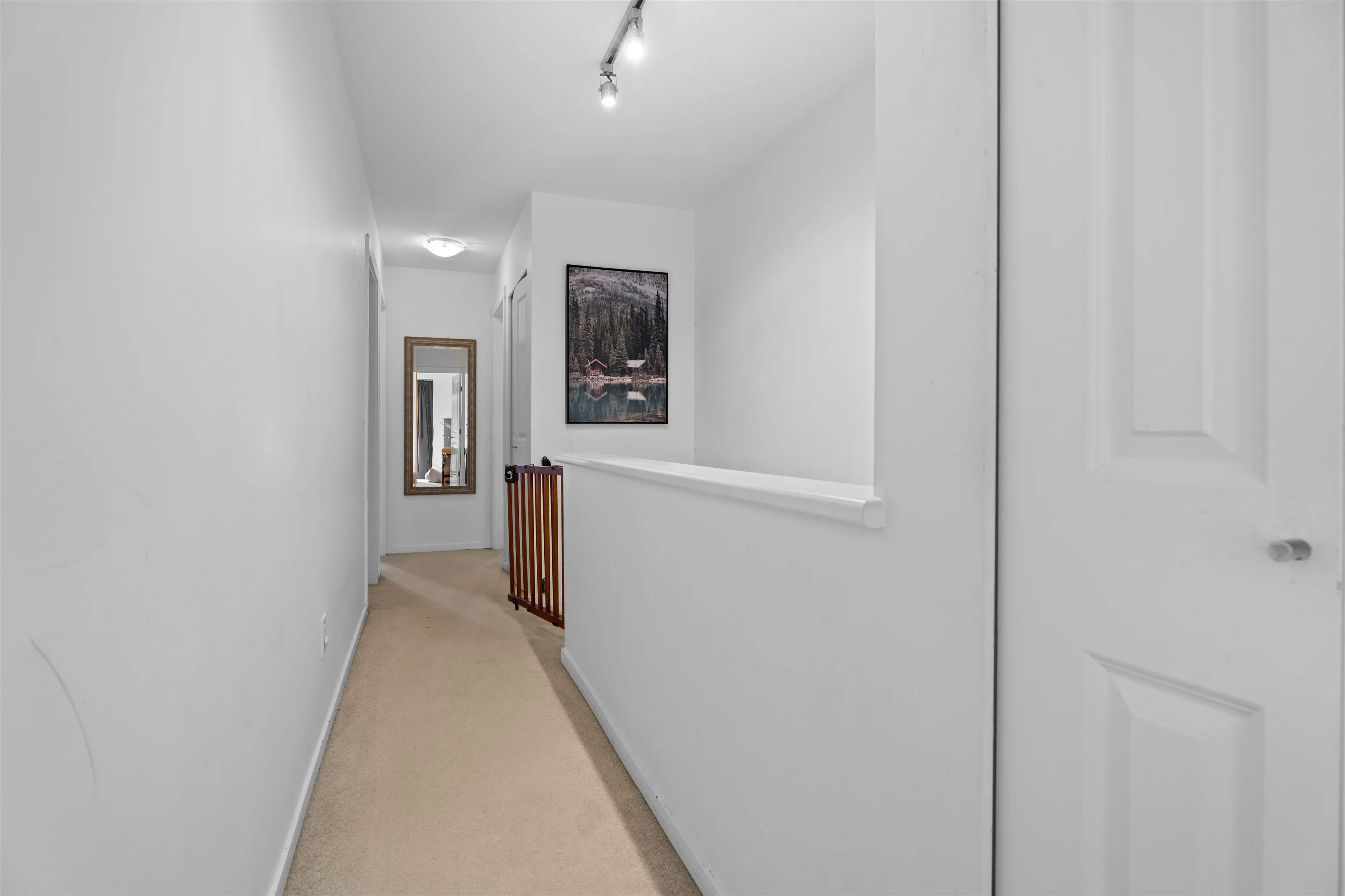 8 16678 25 Avenue