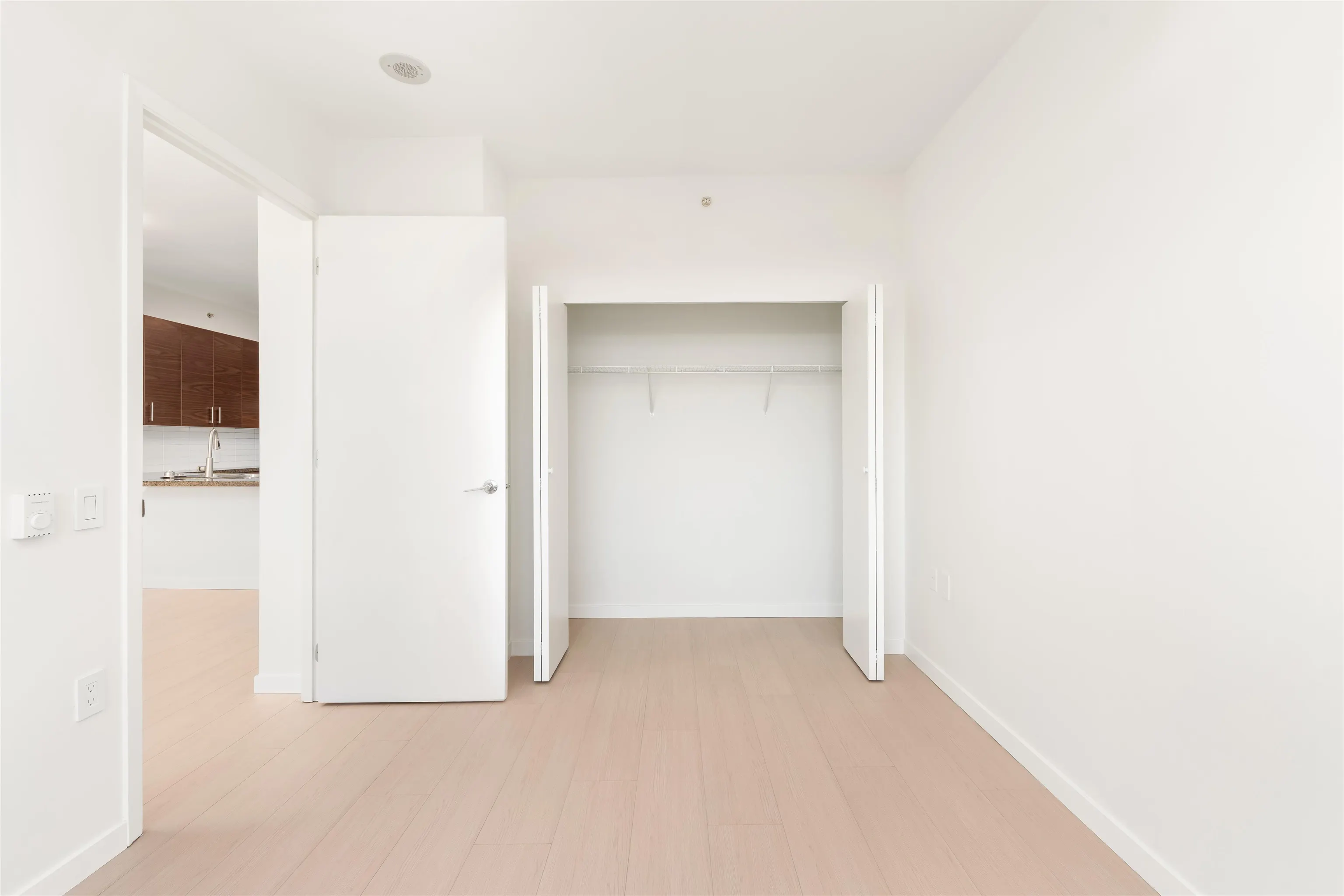 1002 2355 Madison Avenue