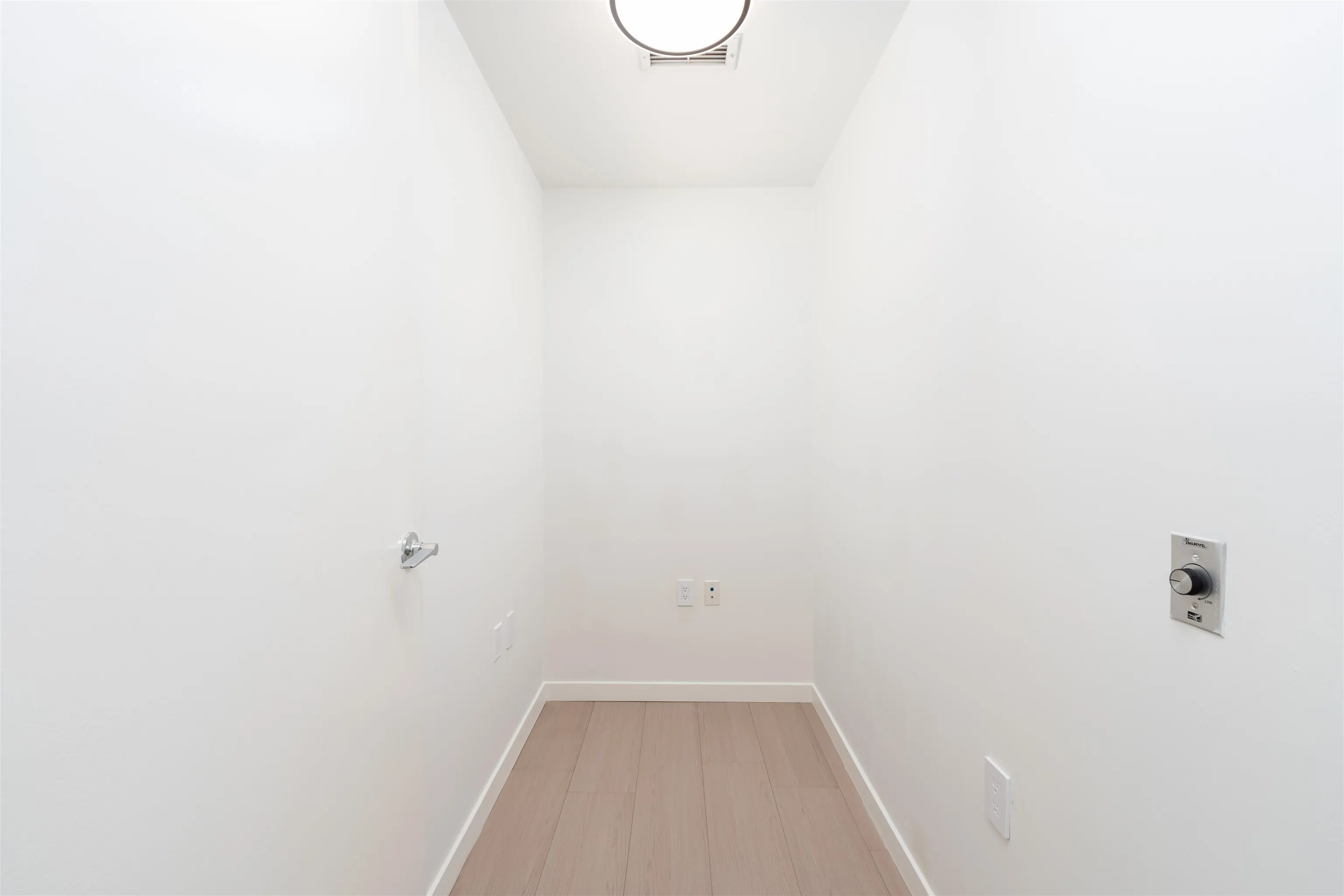 1002 2355 Madison Avenue