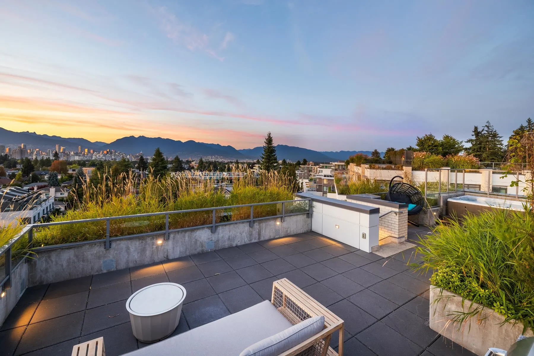 602 4685 Cambie Street