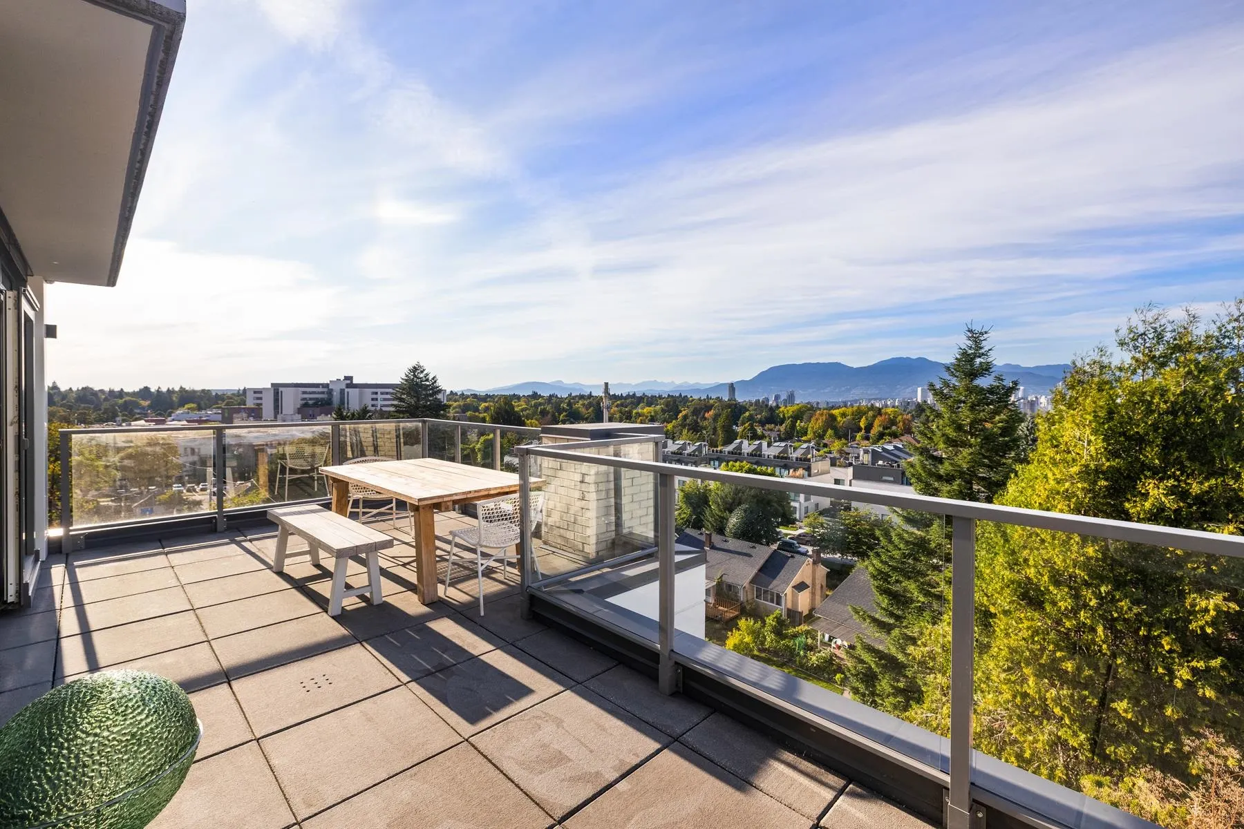 602 4685 Cambie Street
