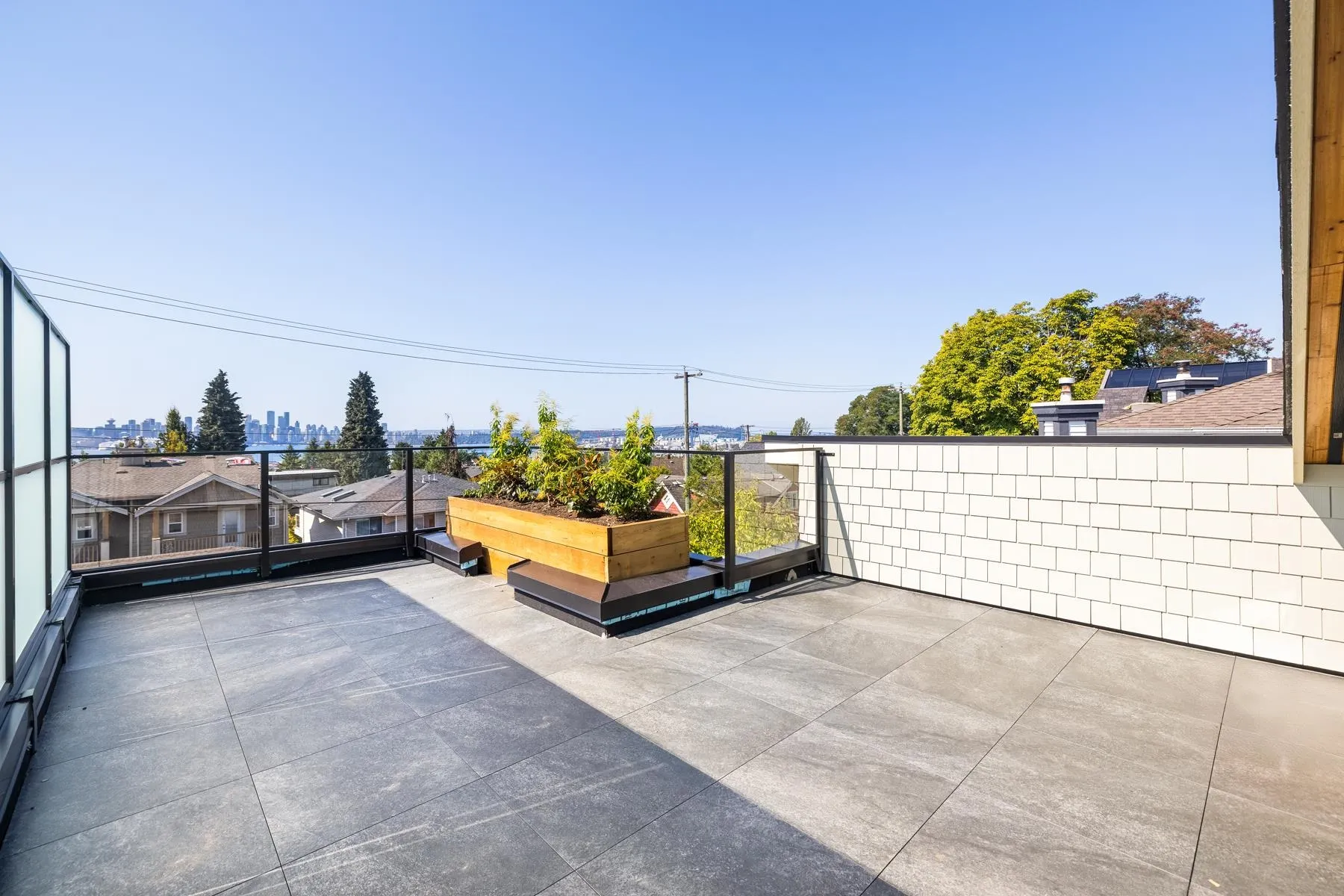 261 W 6th Street