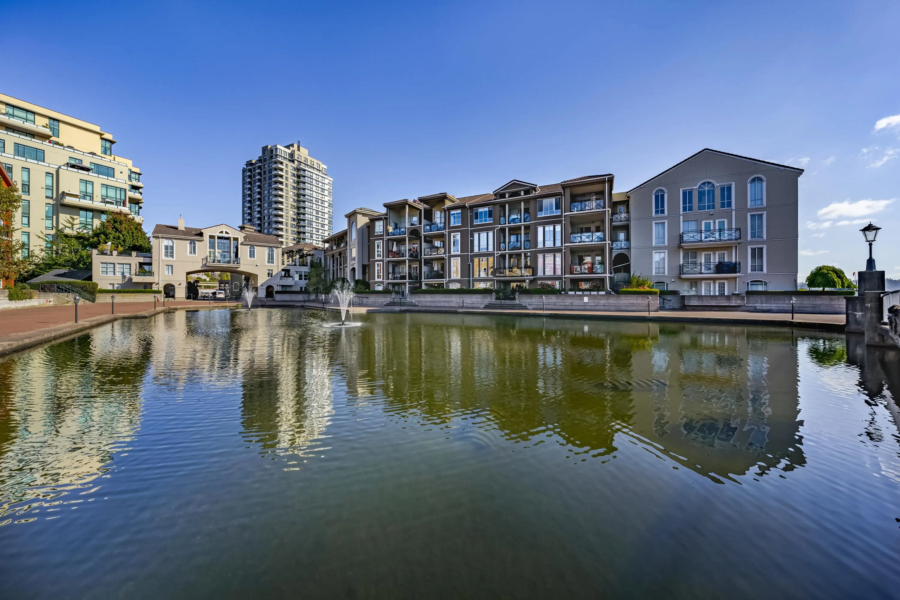 1508 1 Renaissance Square
