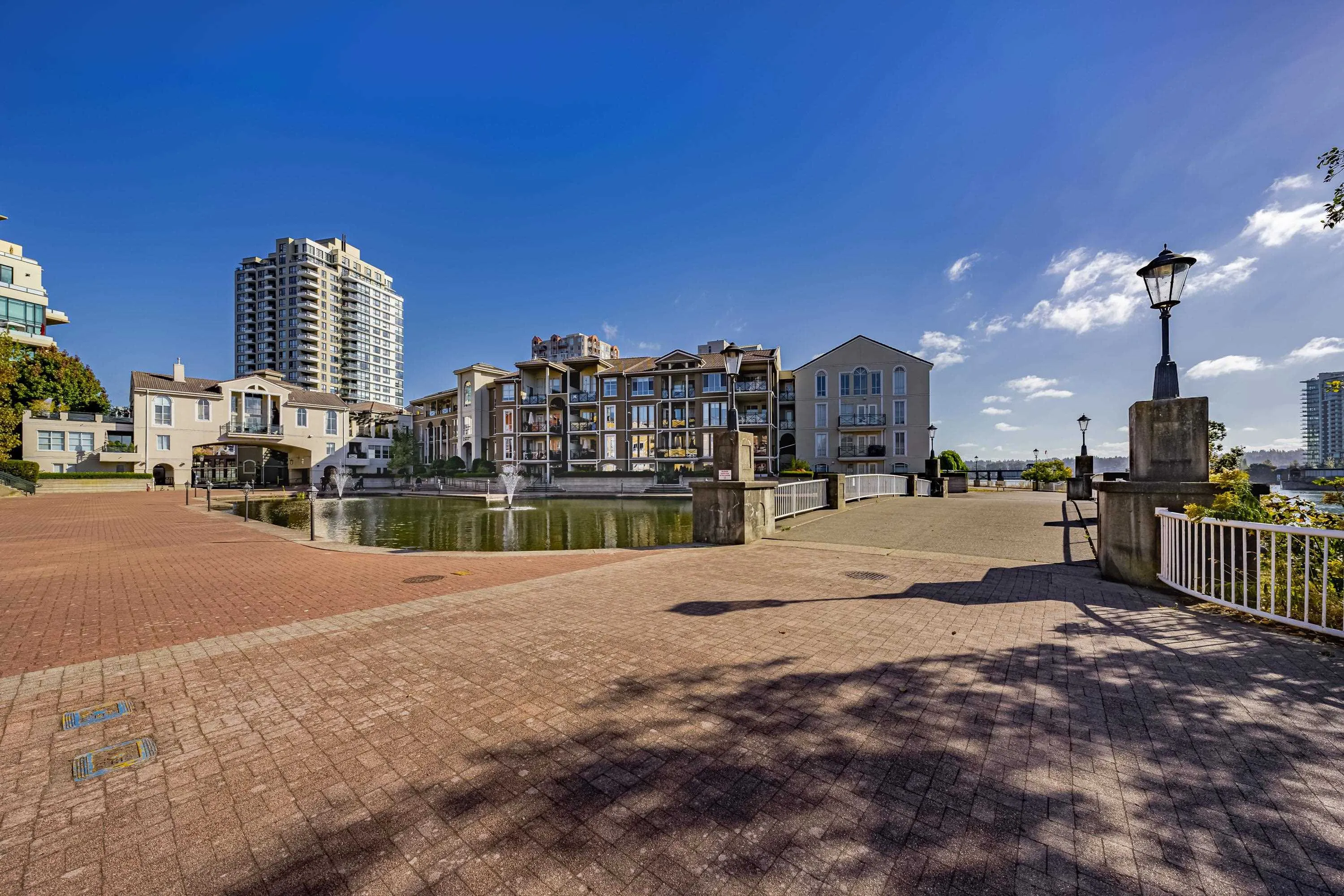 1508 1 Renaissance Square