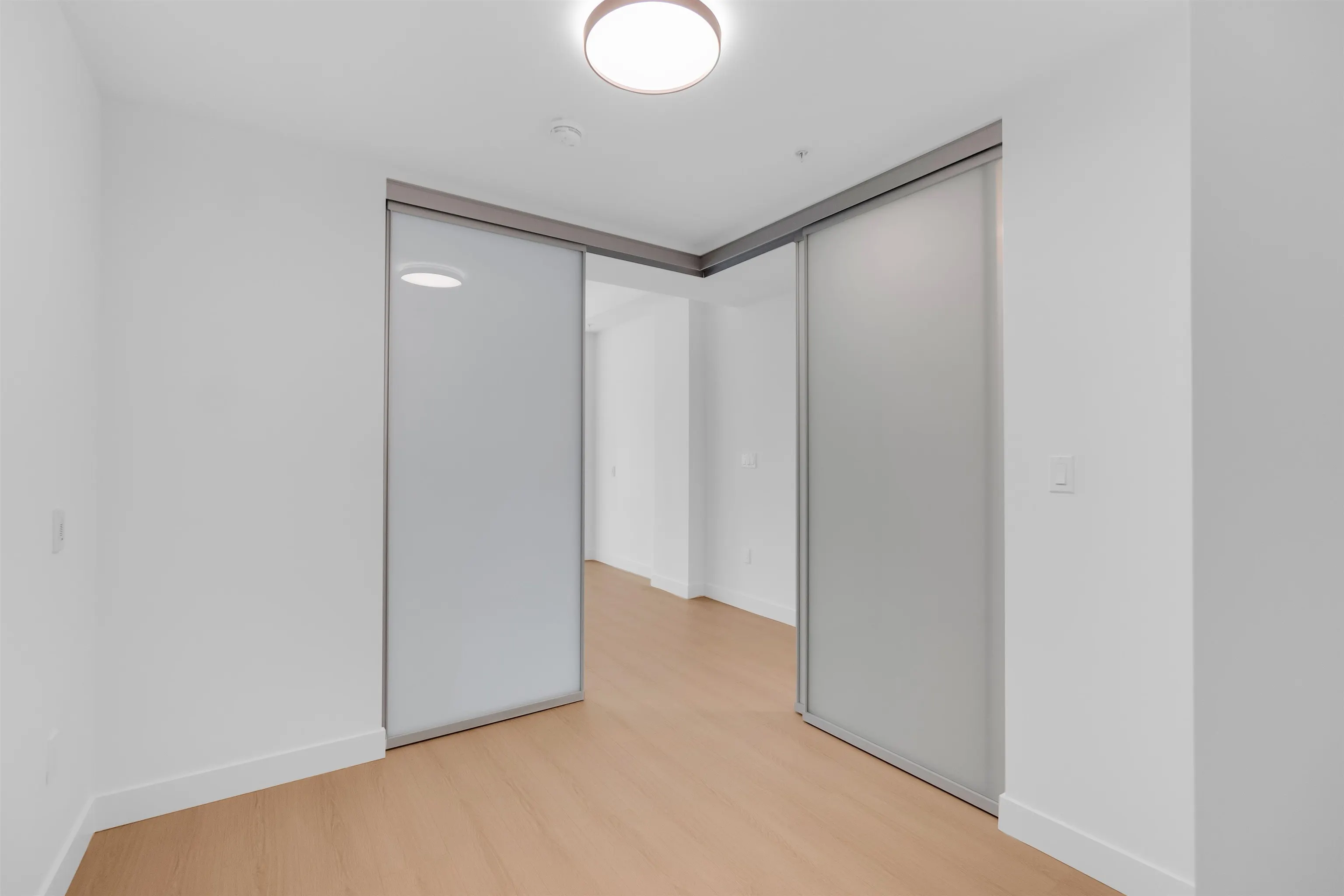 2xx 422 E 3rd Street