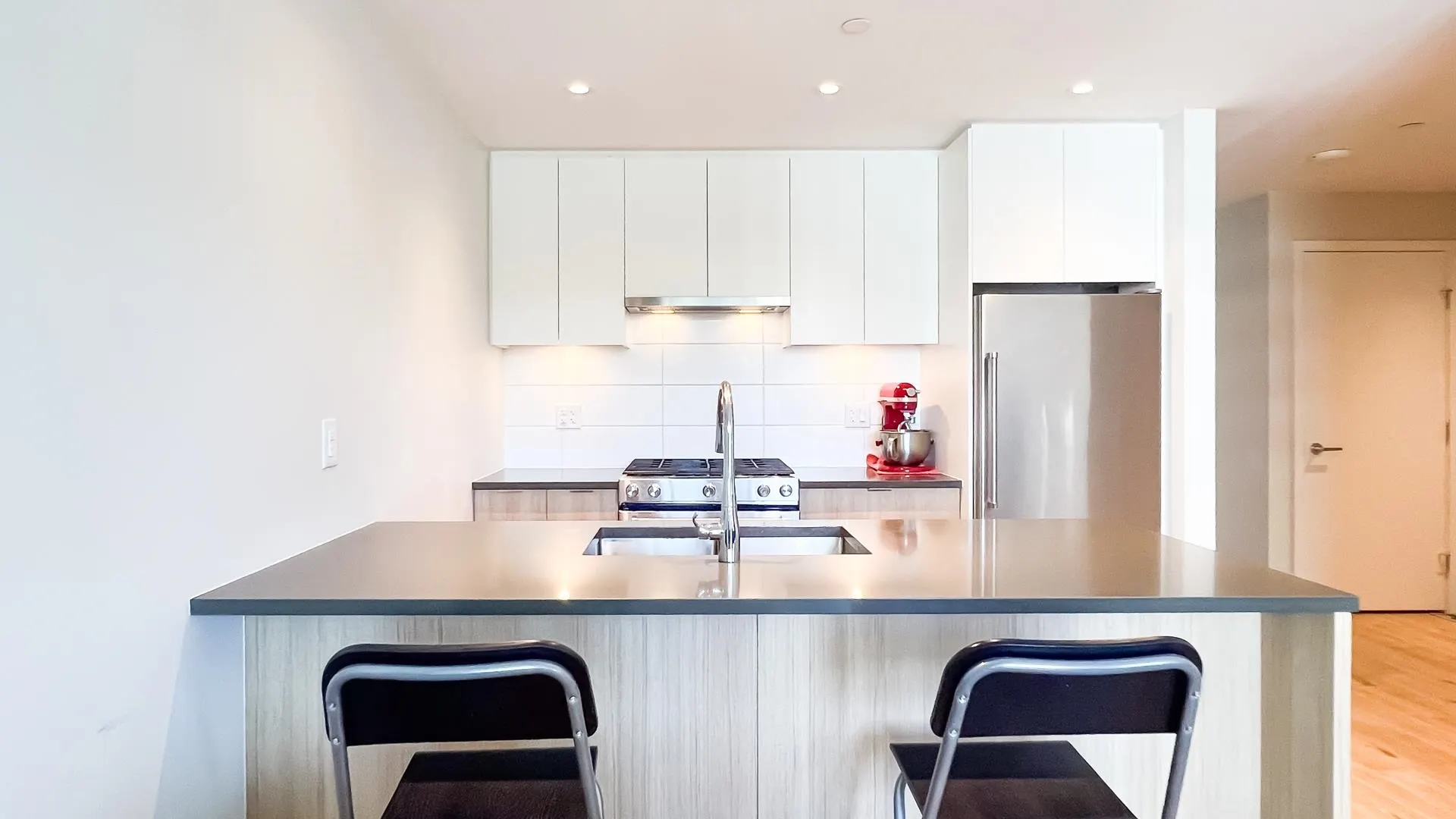 1405 3430 E Kent Avenue