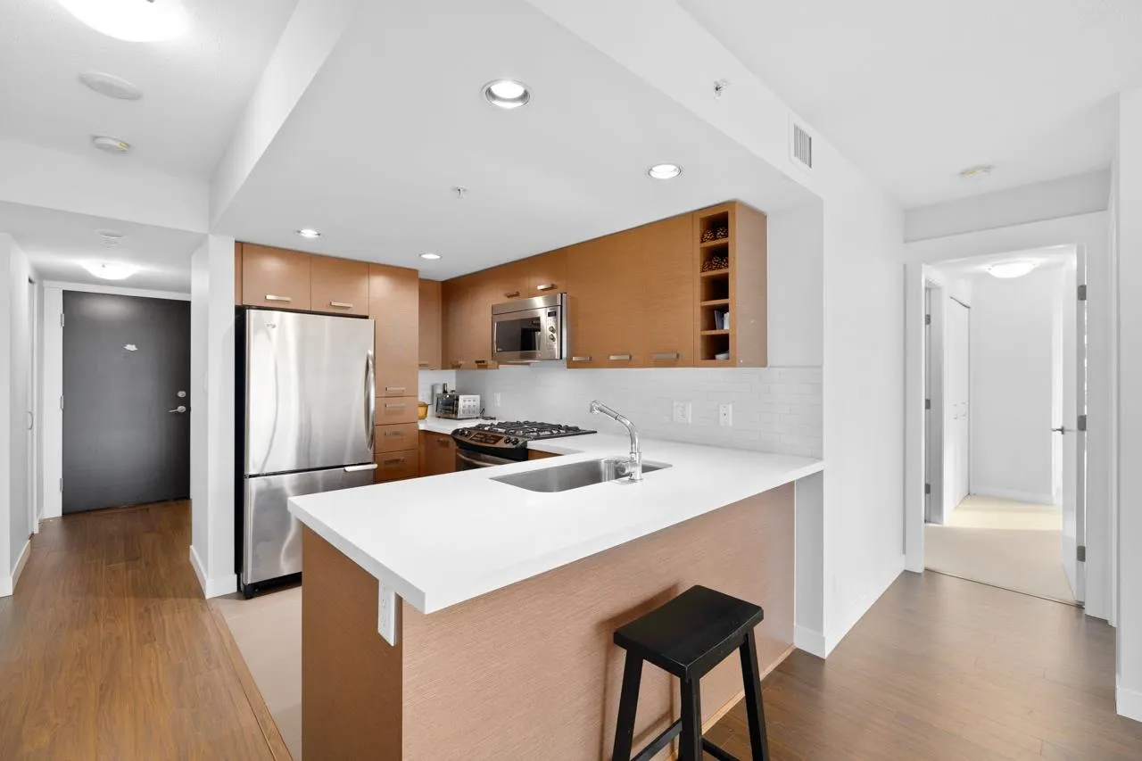 909 8033 Saba Road
