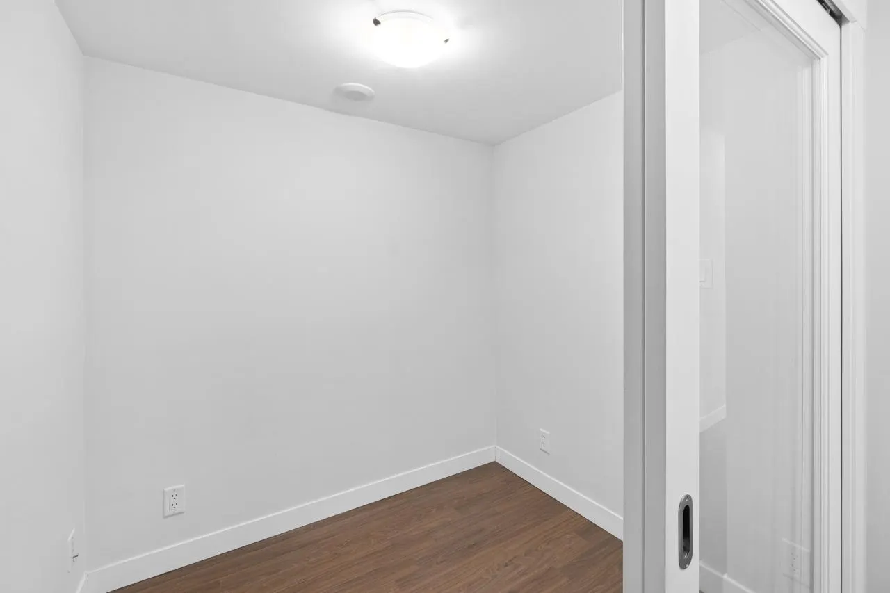 909 8033 Saba Road