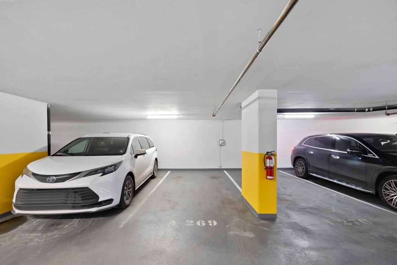 909 8033 Saba Road