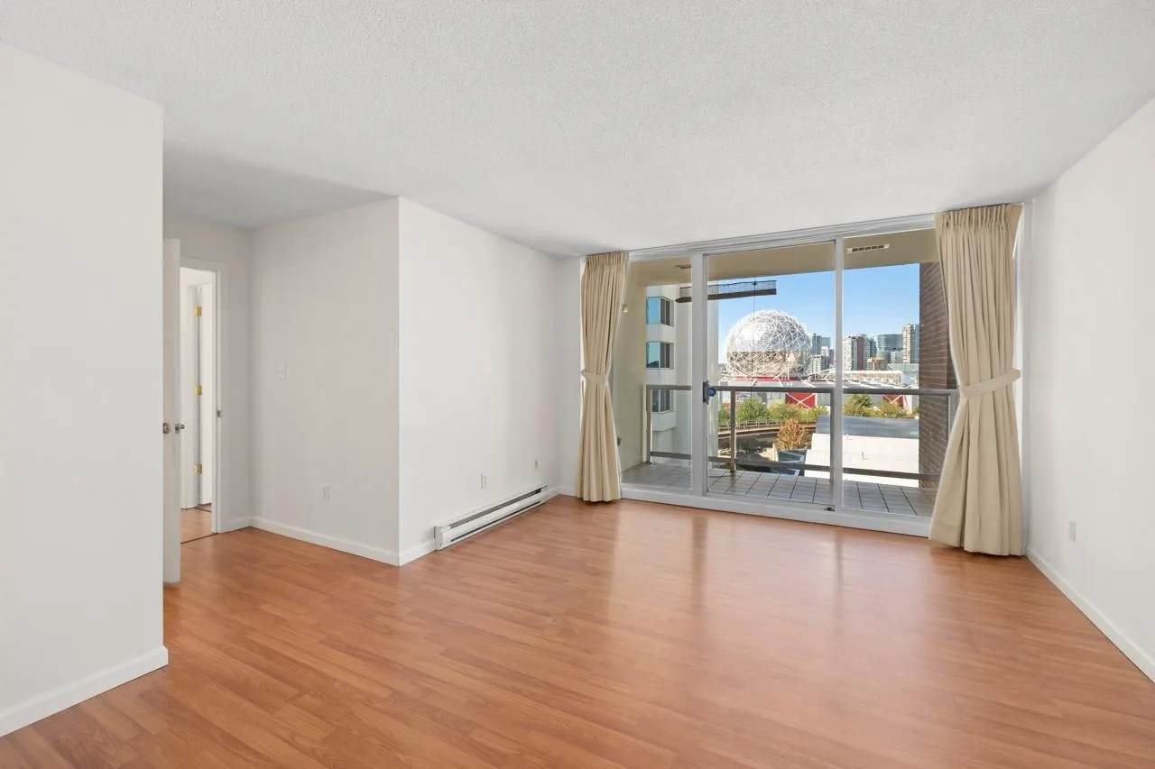 606 1255 Main Street