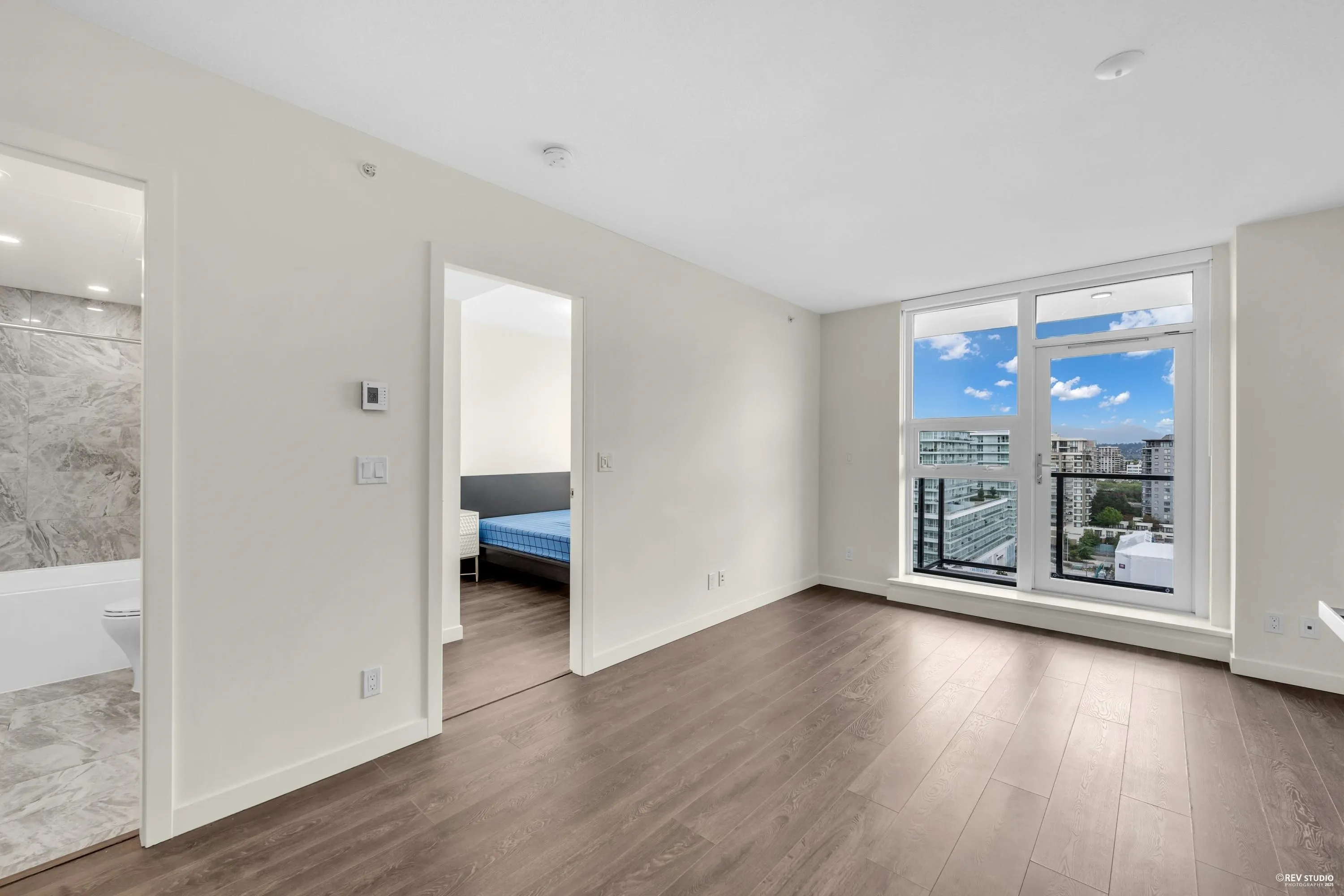 1404 6633 Buswell Street