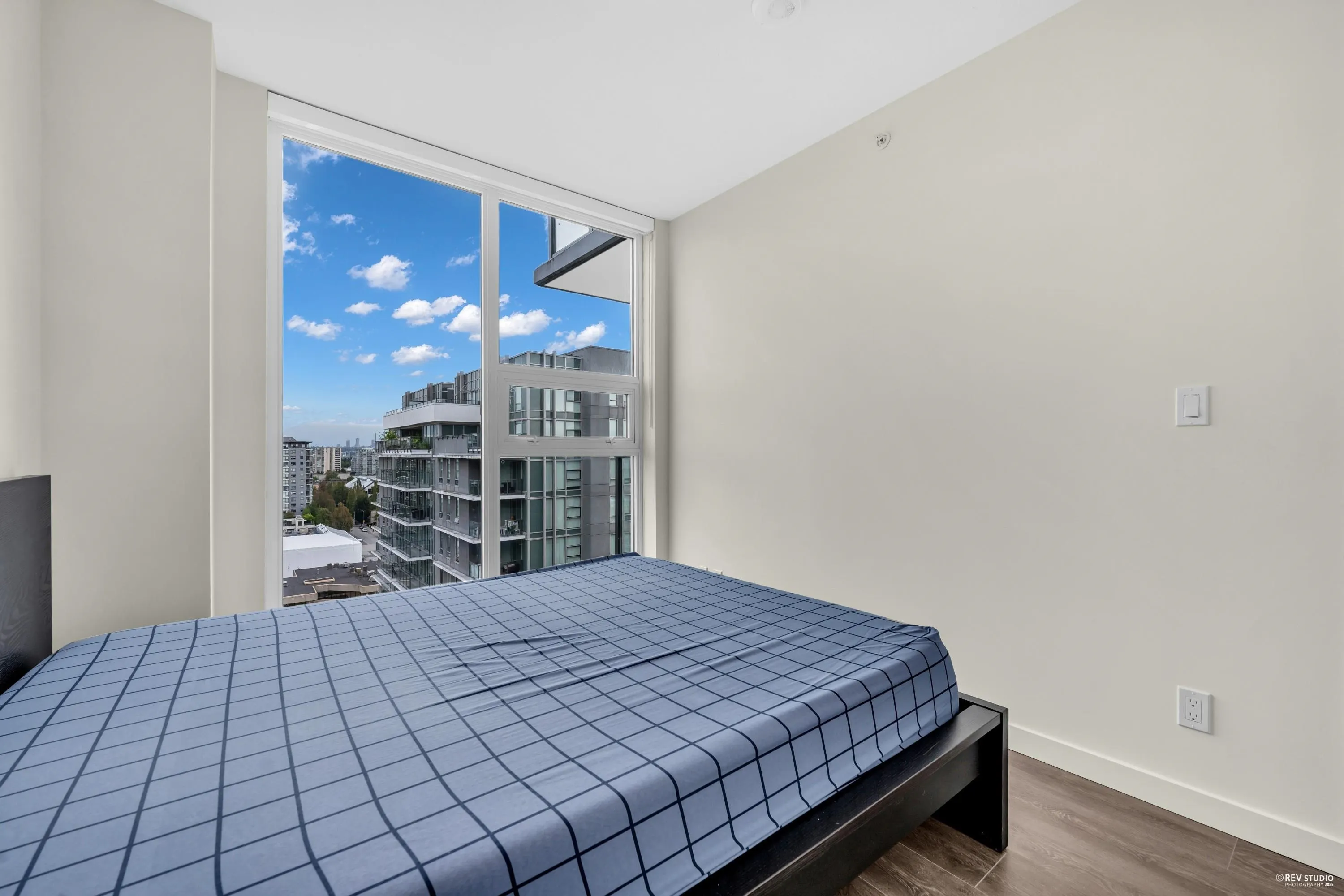 1404 6633 Buswell Street