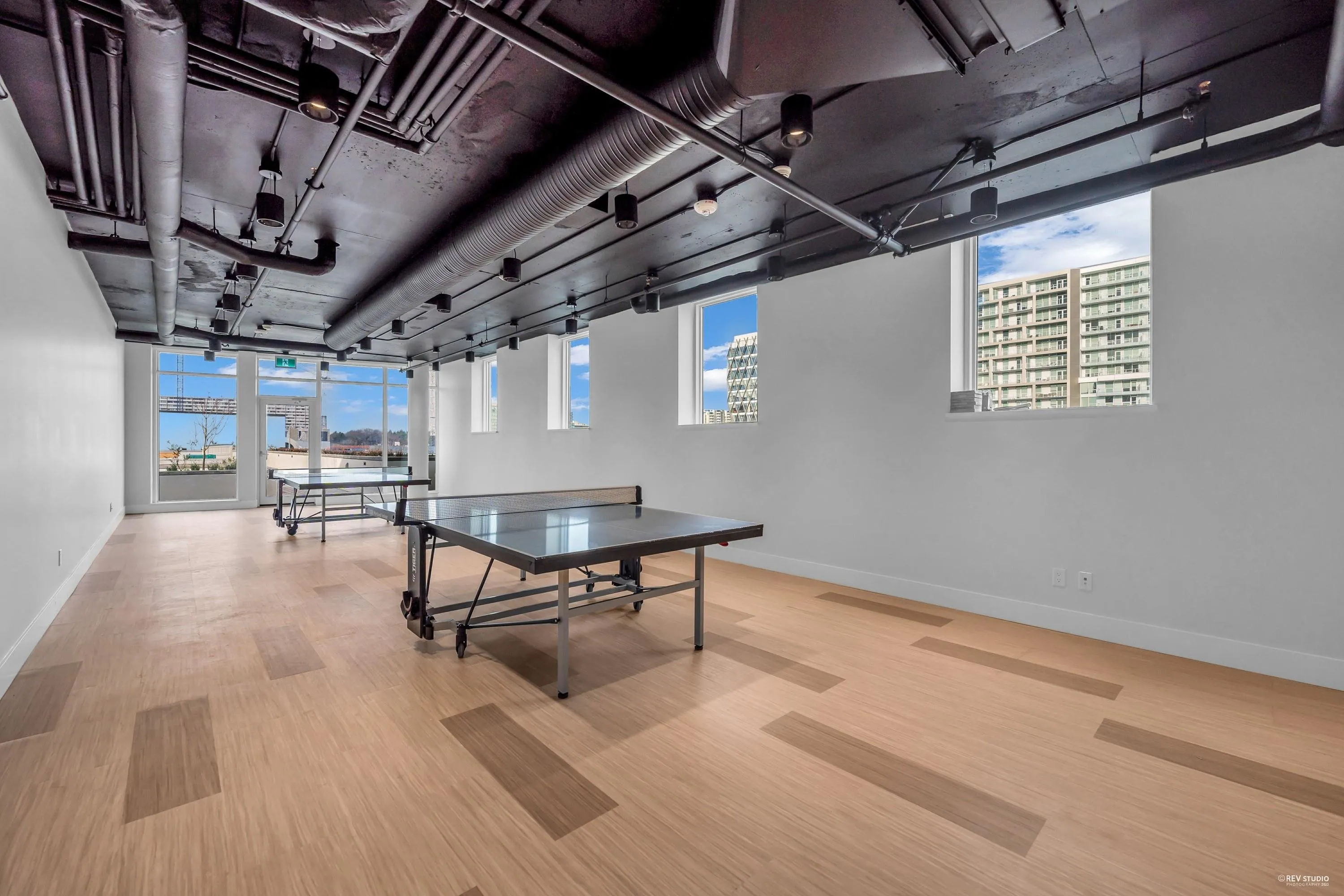 1404 6633 Buswell Street