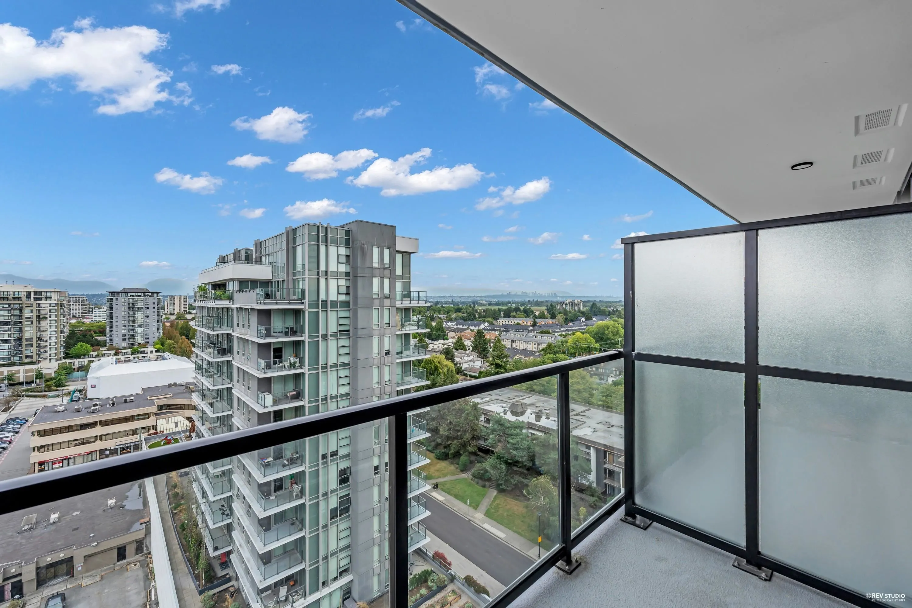 1404 6633 Buswell Street