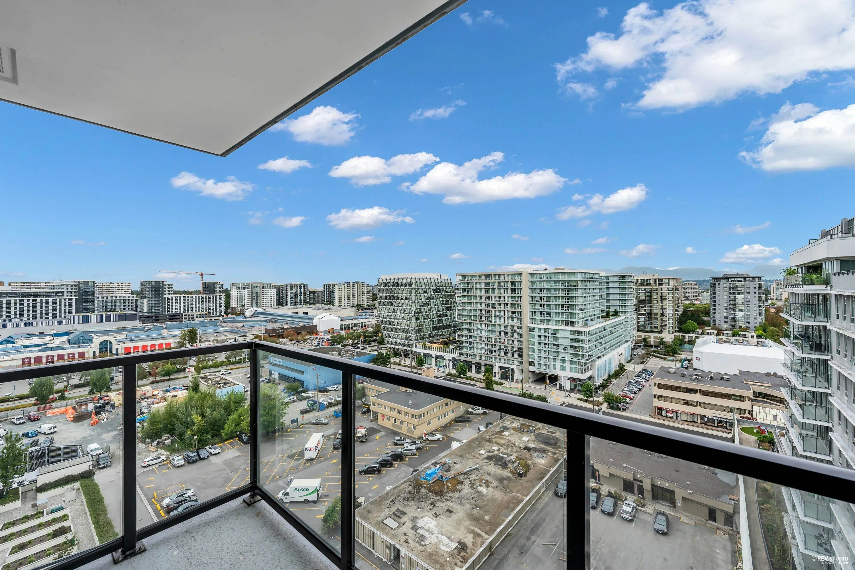1404 6633 Buswell Street