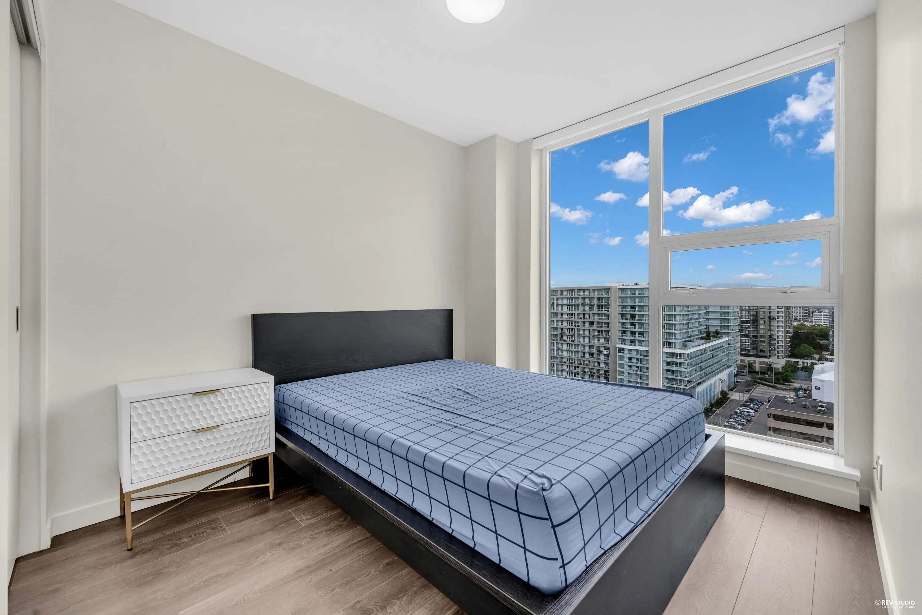 1404 6633 Buswell Street