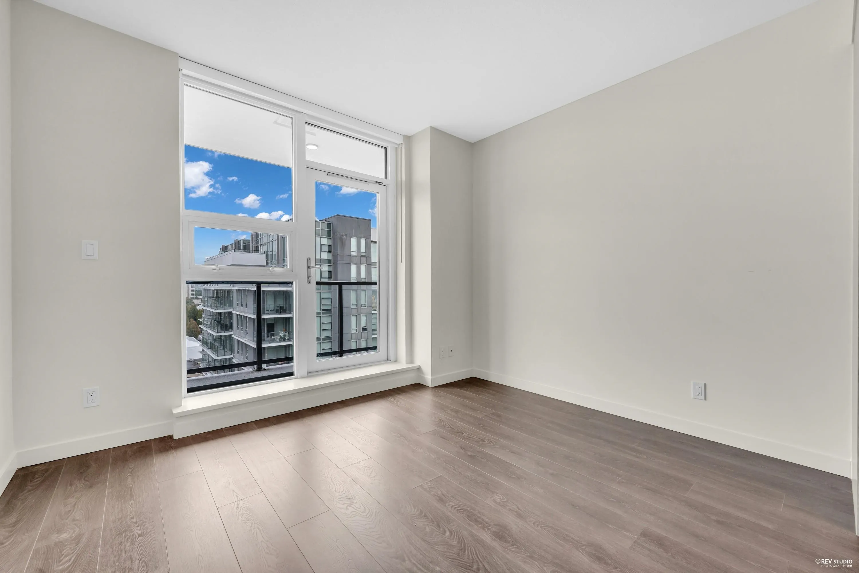 1404 6633 Buswell Street