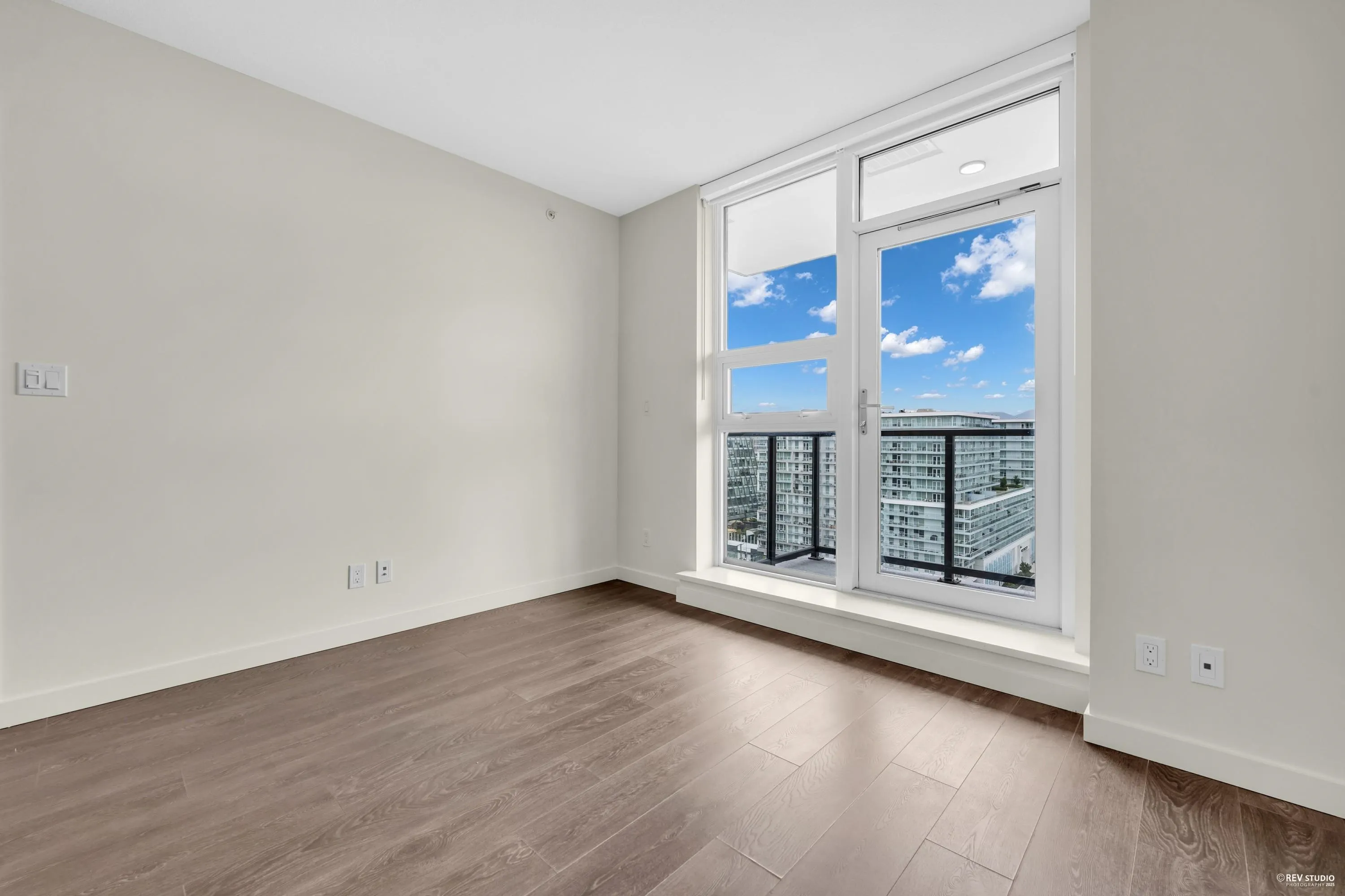 1404 6633 Buswell Street