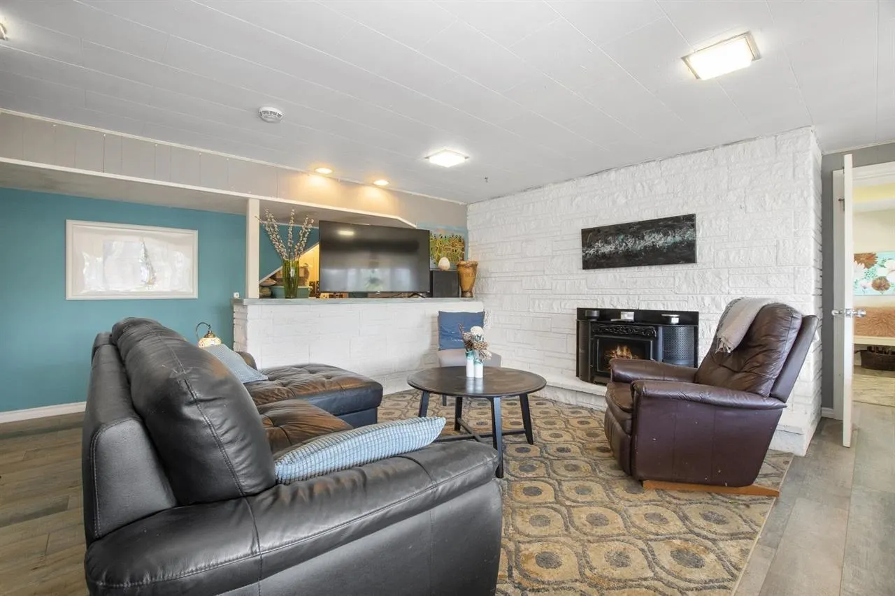 10005 Kenswood Drive