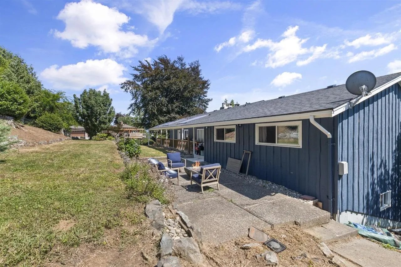 10005 Kenswood Drive