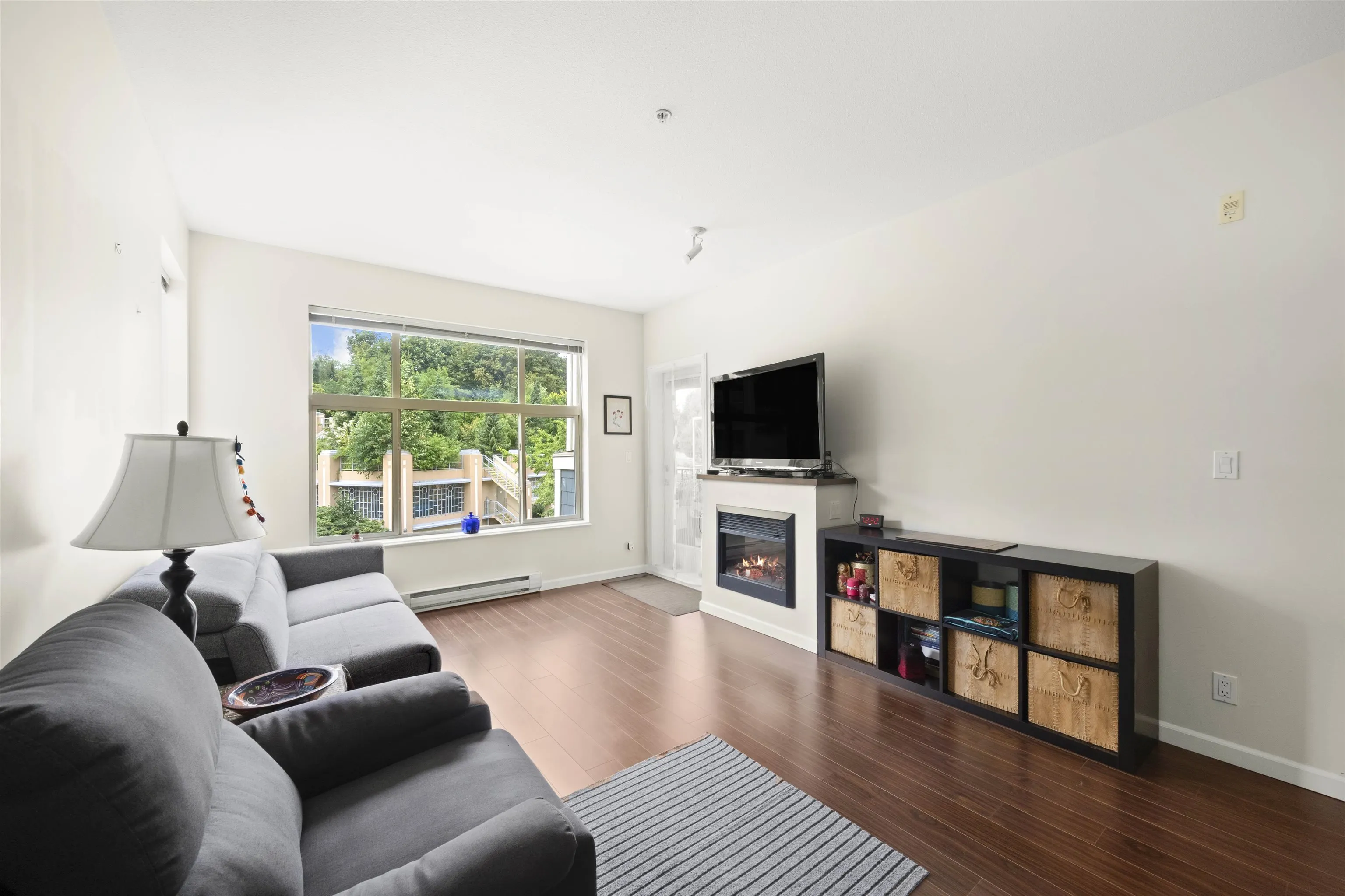 301 275 Ross Drive