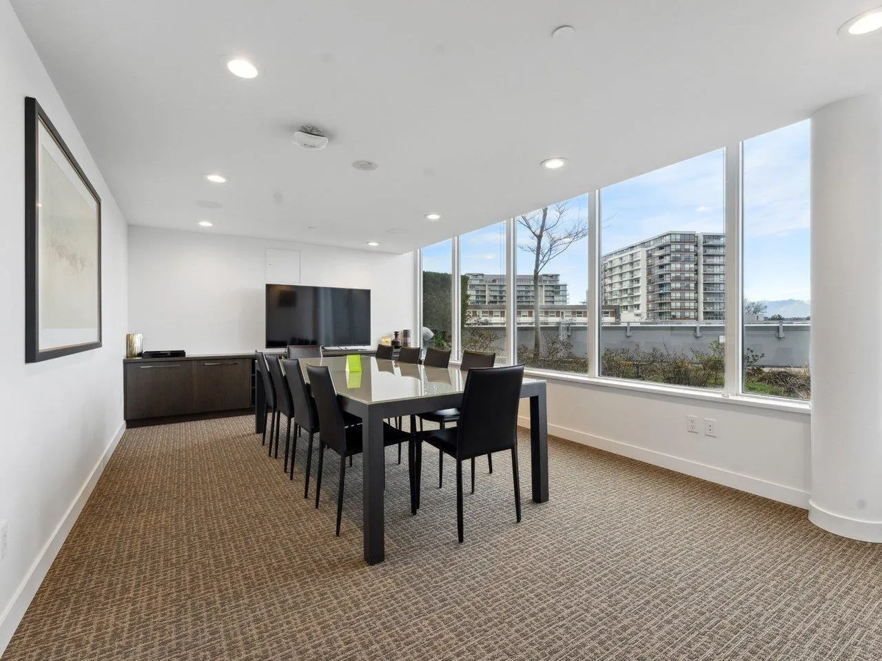 1501 7468 Lansdowne Road