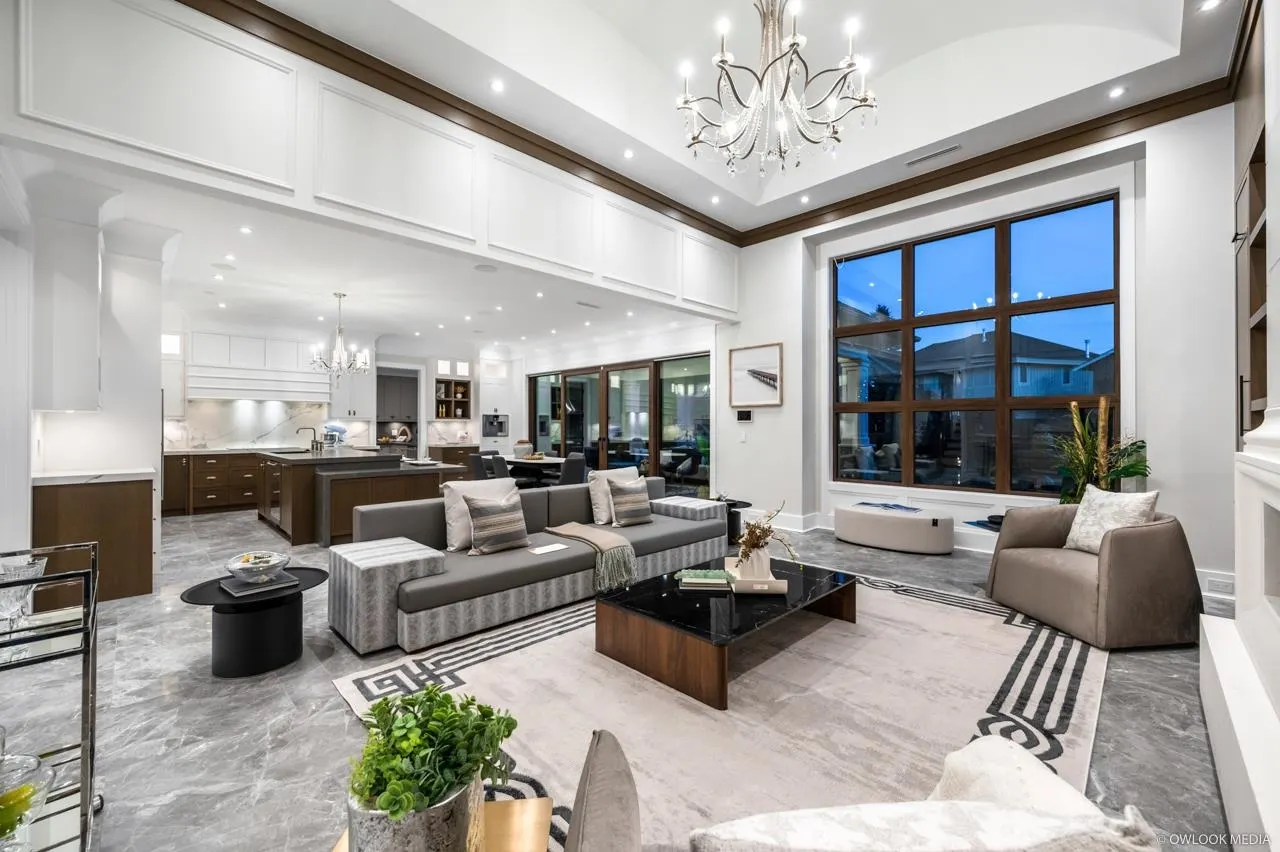 7680 Glacier Crescent