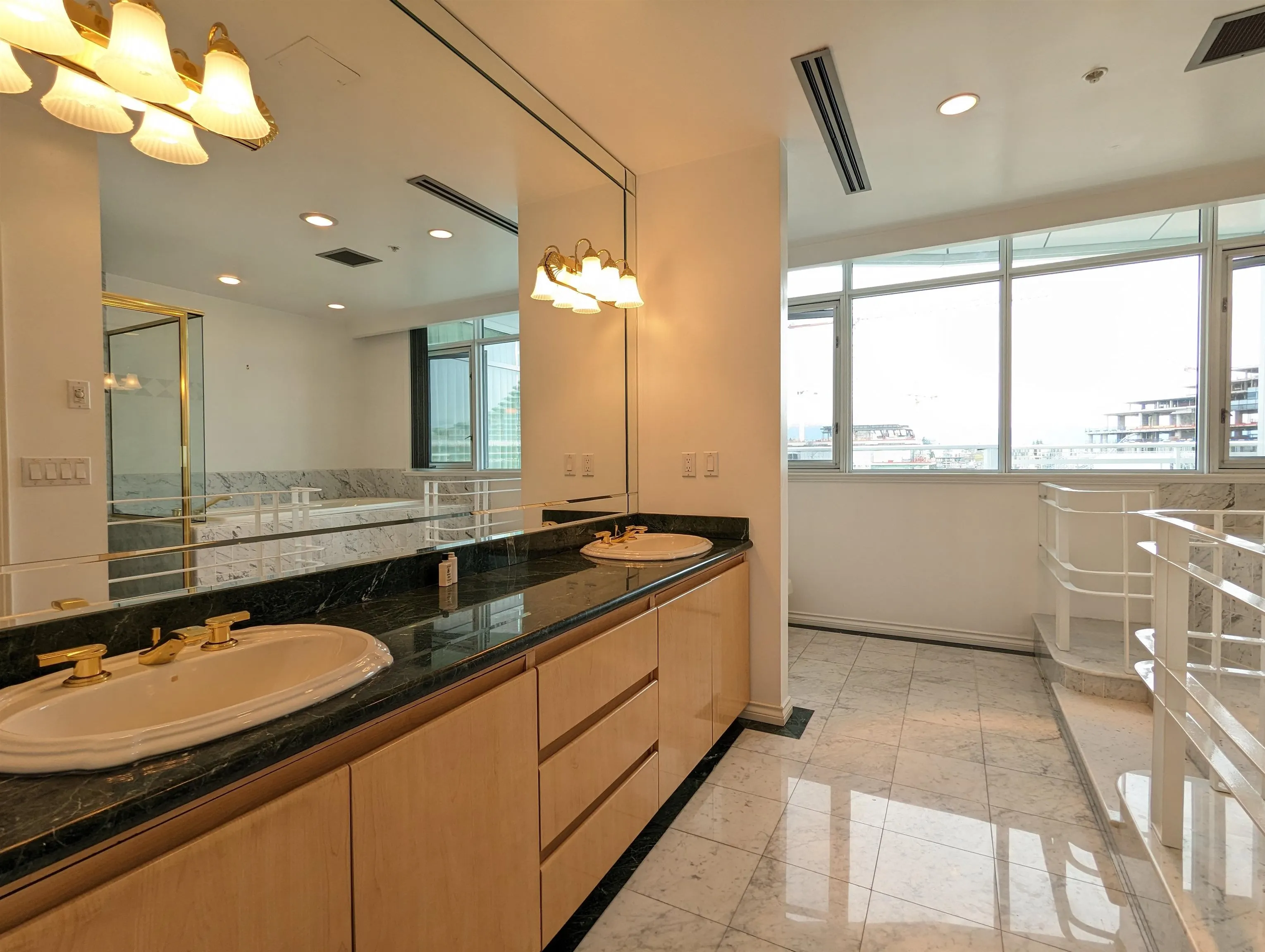 601 688 Fairchild Road